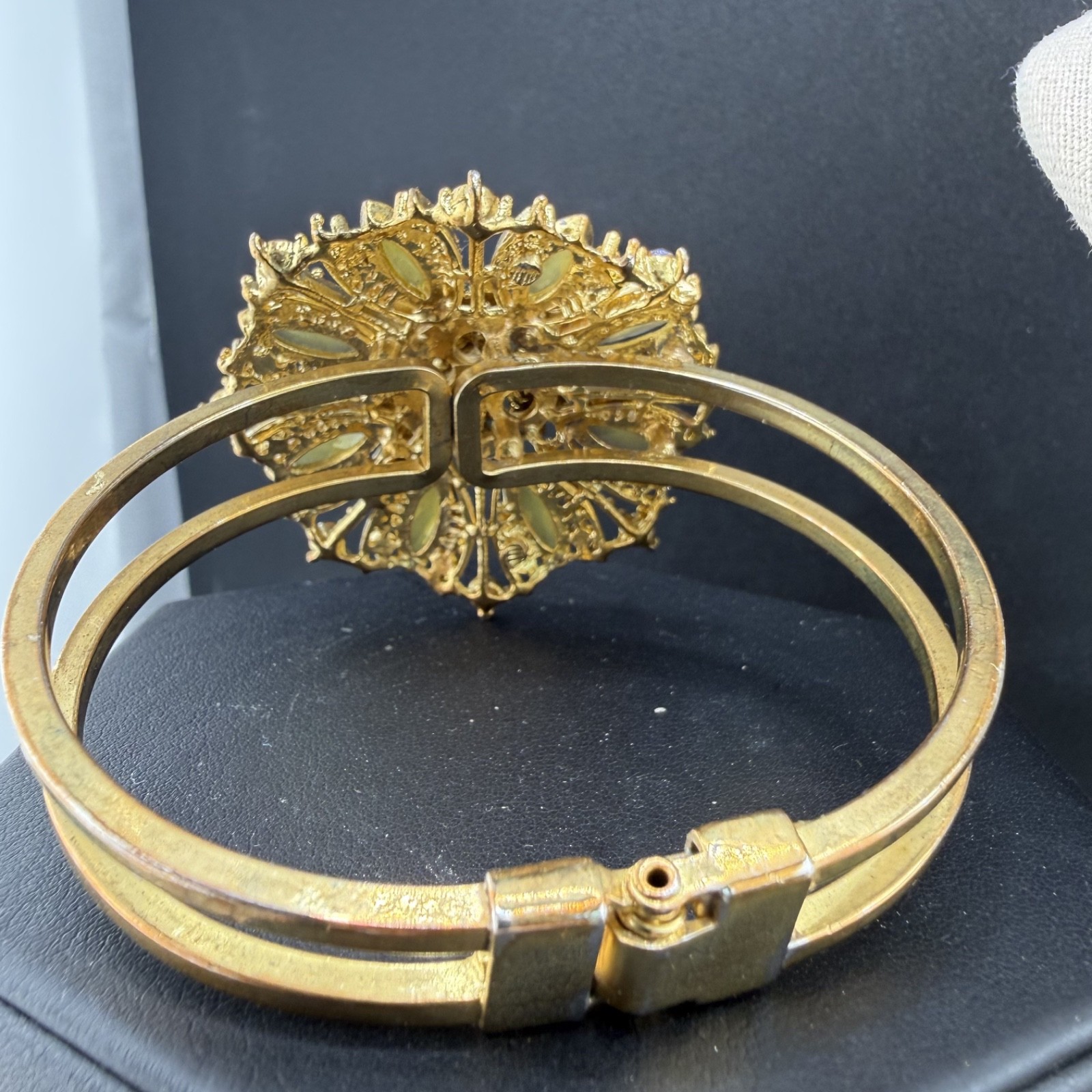 Vintage Rhinestone Hinged Bangle Flower Gold Tone Spring 6”