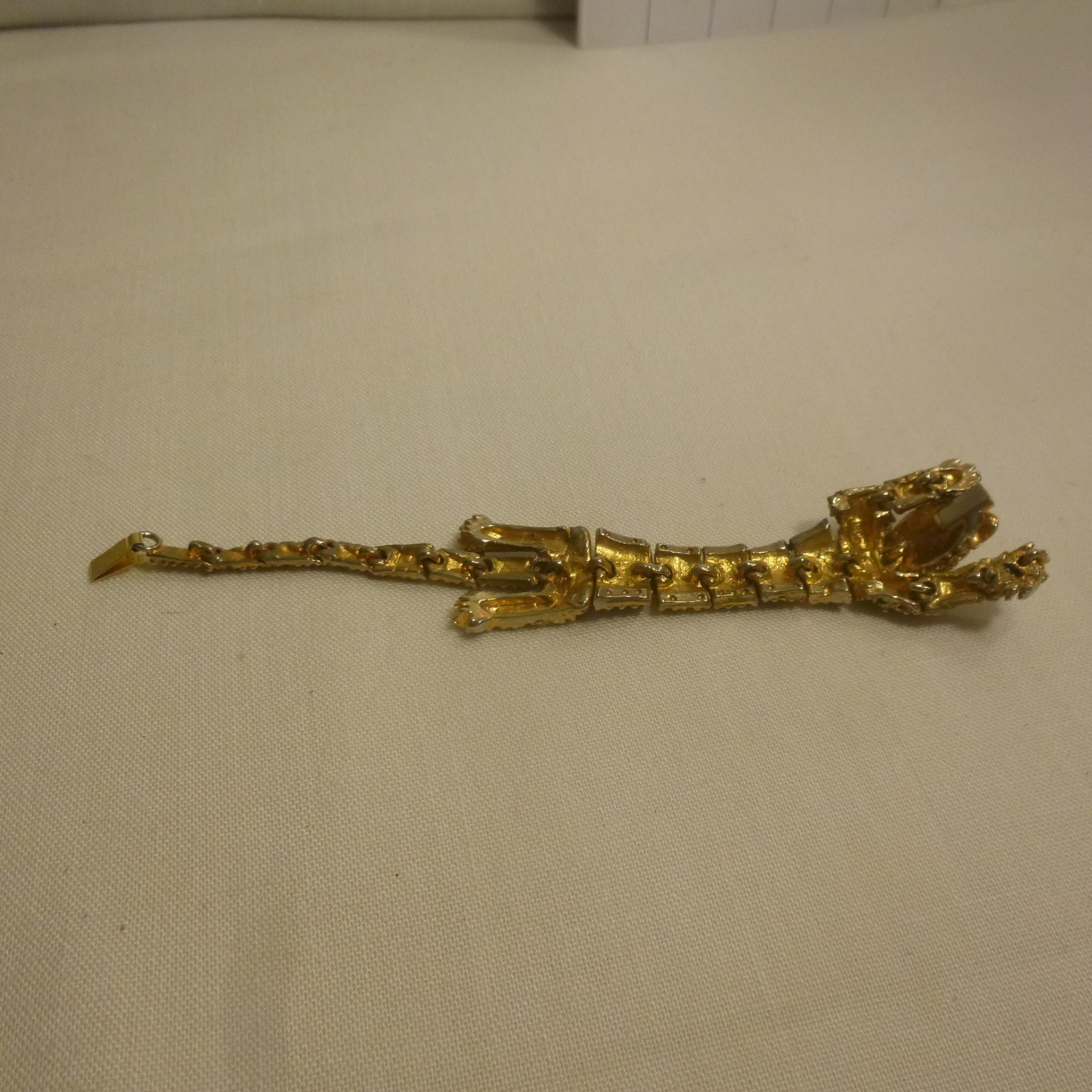 Vtg Articulated Green Eyed Tiger Bracelet Gold Tone Pave Rhinestones Blk Enamel