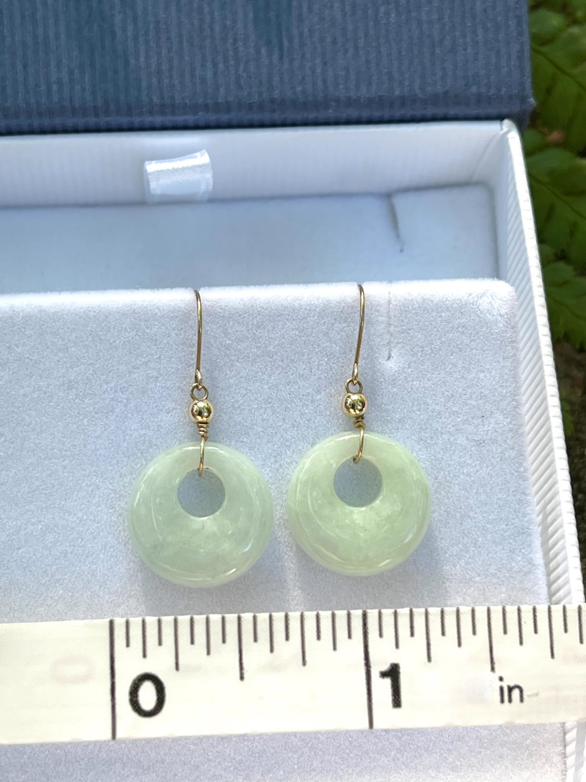 Vintage 10k Gold Light Green Jadeite Jade Bi Disc Circle Earrings