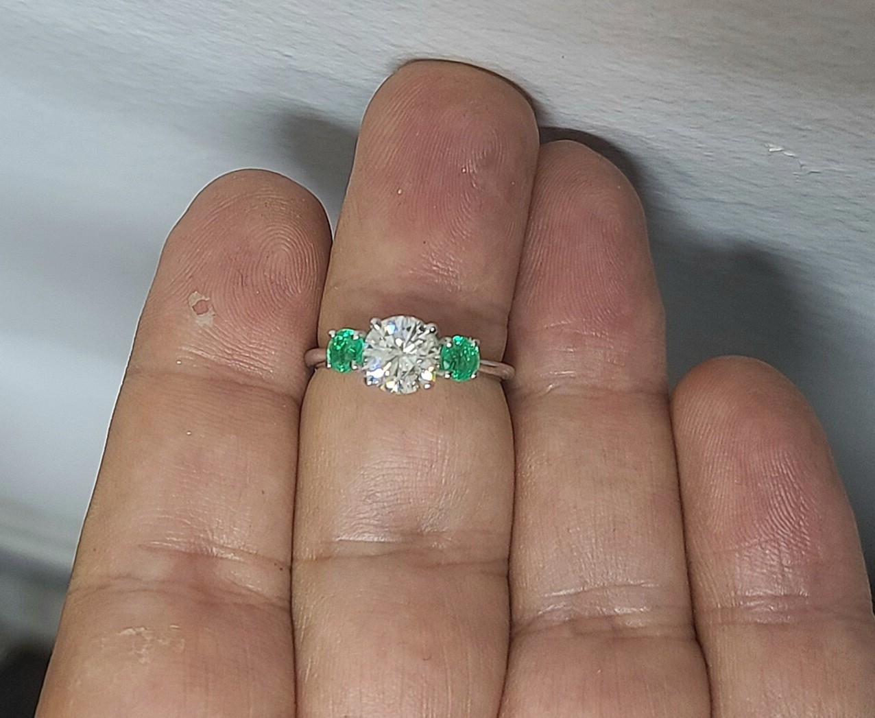 14K White Gold Engagement Ring 1.62CT.Natural Round Cut Diamond Green Emerald