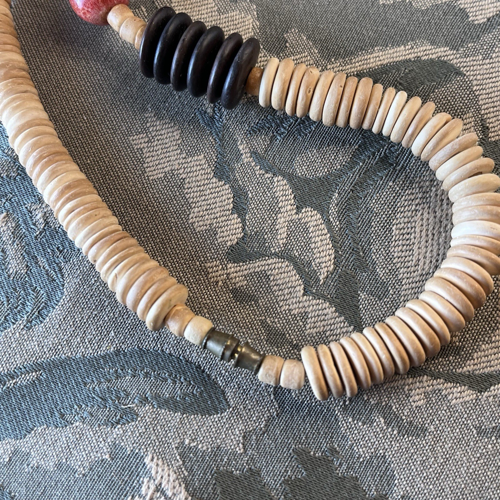 Vtg 26” African Safari Wood Bead Necklace & Rhino Earrings Lion Zebra Elephant