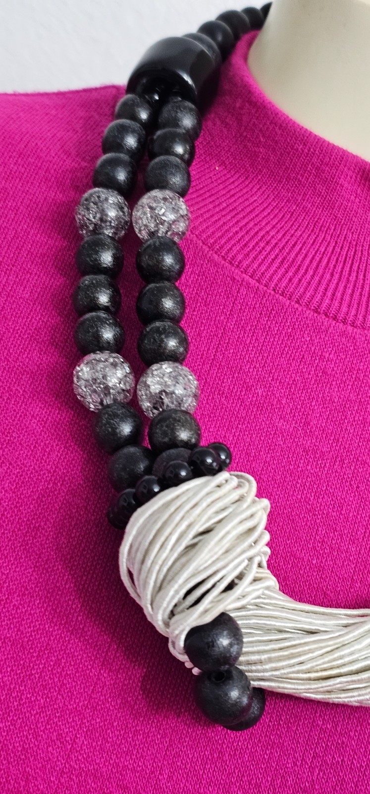 GERDA LYNGGAARD MONIES Vintage necklace unique statement pc. white & black