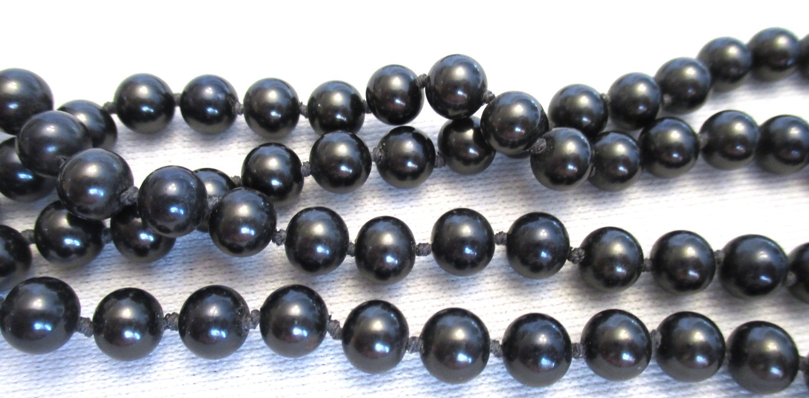 Vtg. Black Glass Pearl Bead Necklace & Pierced Earrings Very Good Condition