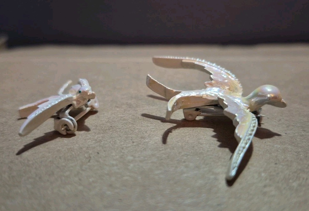 Vintage White Iridescent Enamel Swallow Birds Pins Set Of 2-READ*