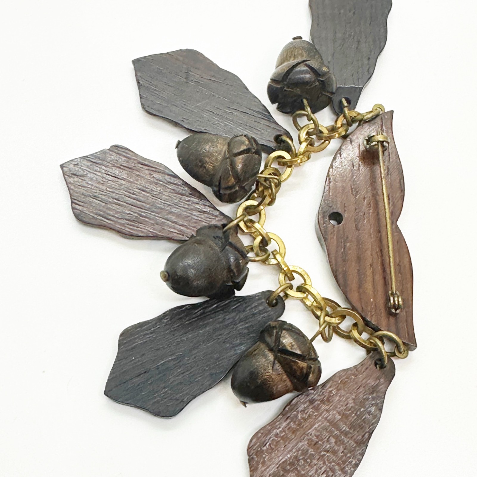 Vintage Hand Carved Wood Oak Leaf Acorn Dangle Brooch Nature Woodland WWII Era