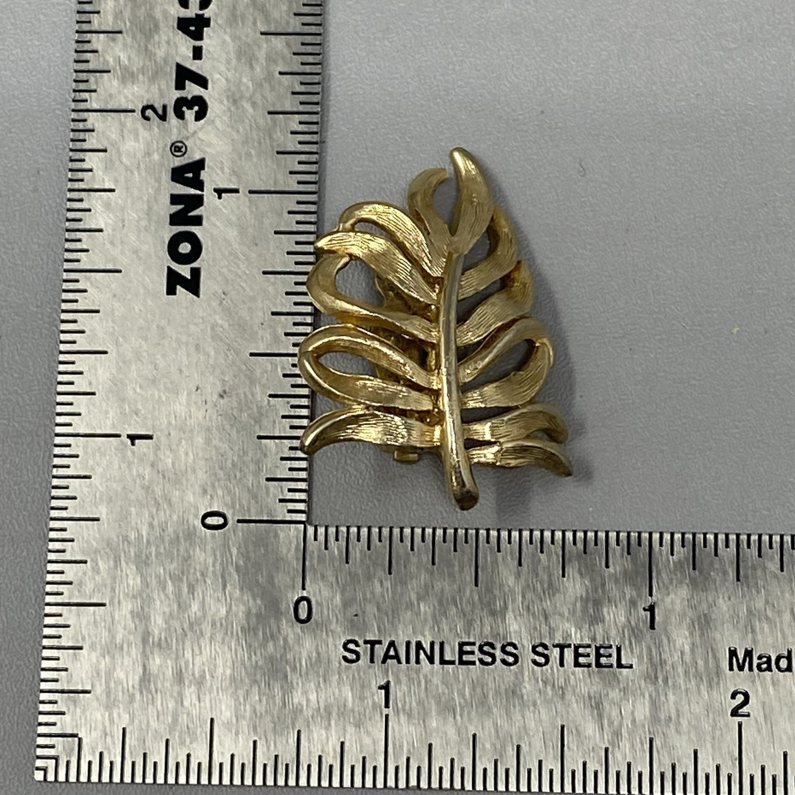 Brushed Gold Tone Leaf Earrings Textured Clip On Plant Nature Stud Dangle 1″