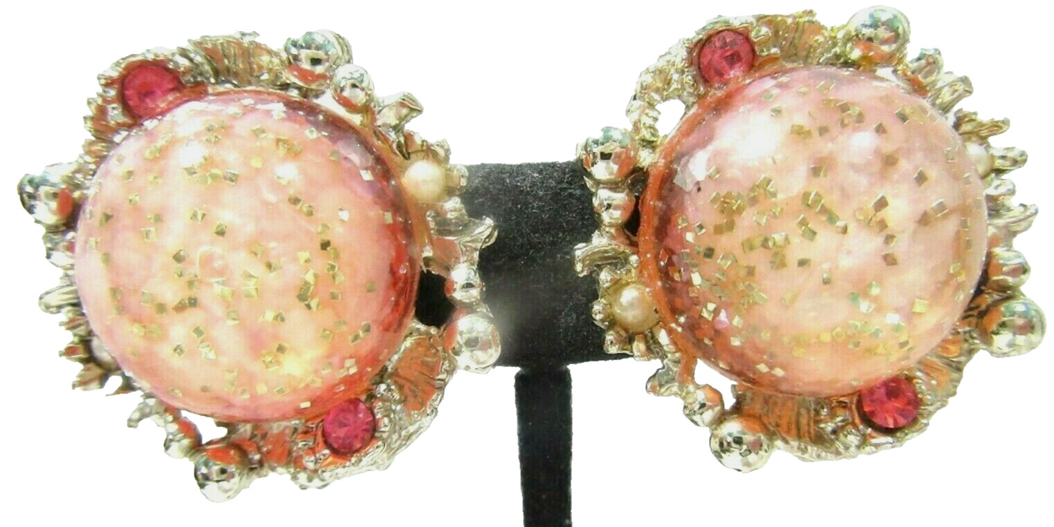 WHITE LIGHT PINK CONFETTI CLIP ON EARRINGS FANCY SETTING LARGE GOLD TONE
