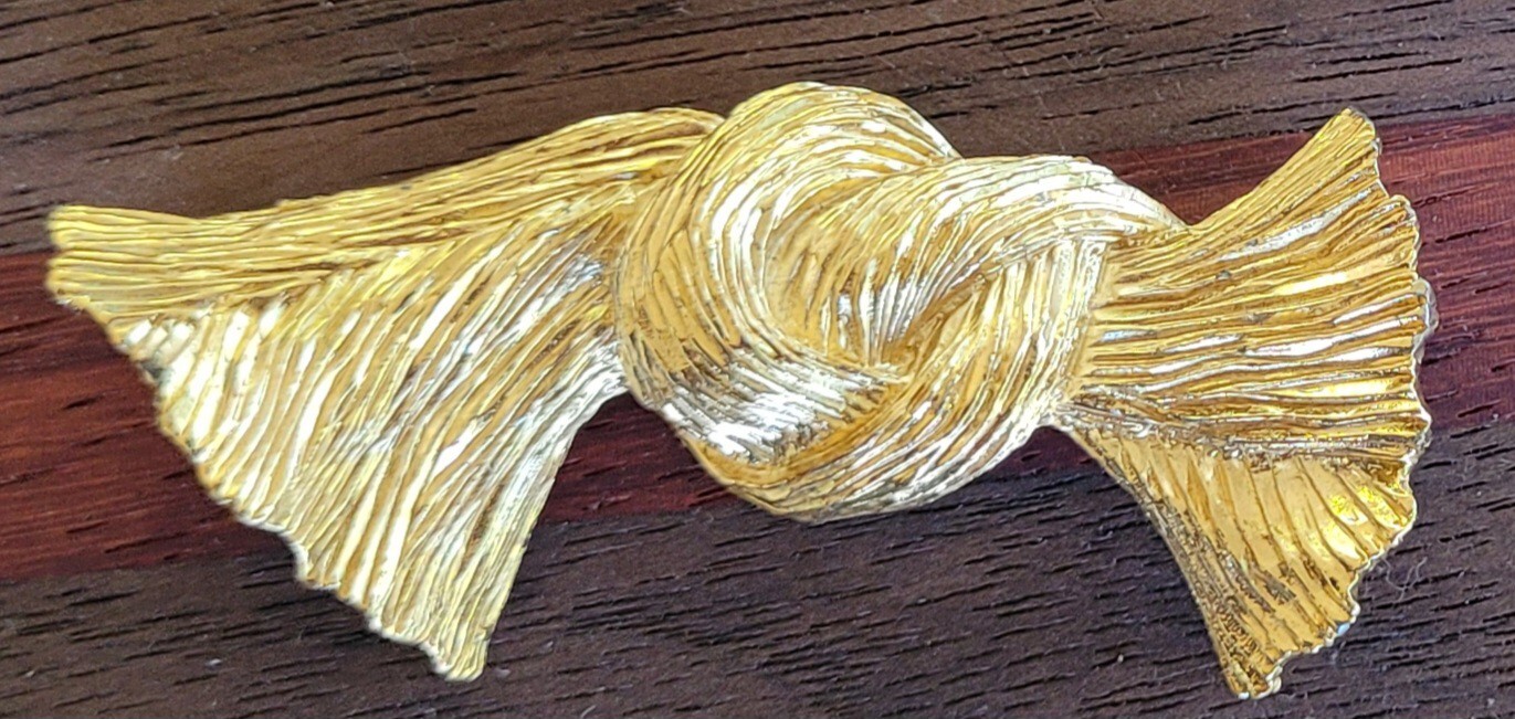 Vintage Givenchy Brooch – Knot