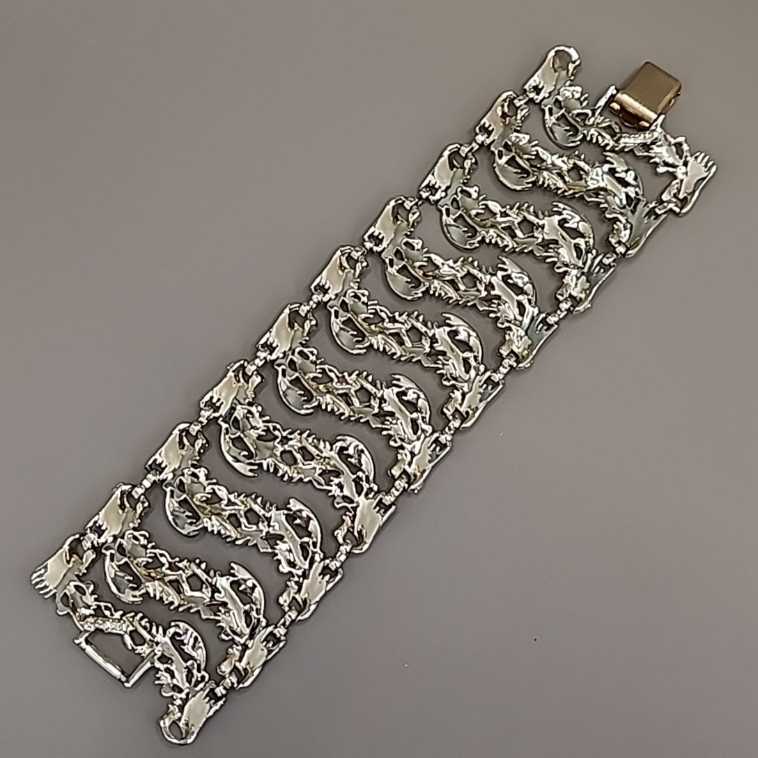 Vintage Charel Wide Bracelet Openwork Leaf Bar Link Gold Tone 7″