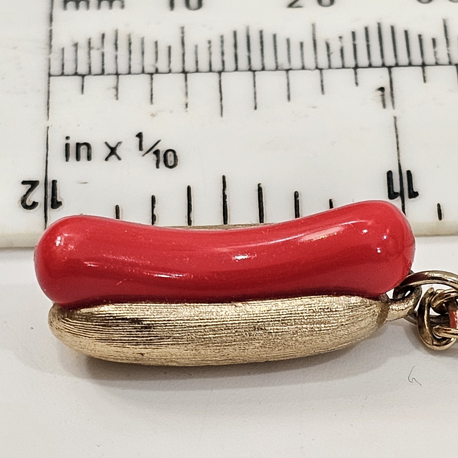 Vintage AVON 1975 Put On The Dog HOT DOG in Bun Pendant Charm Chain Necklace