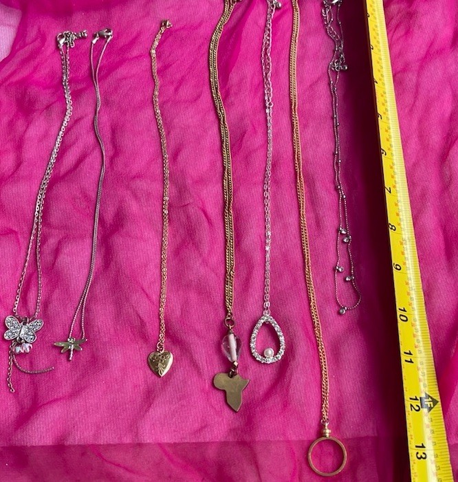 Estate Find All Wearable Pendant Necklaces Jewelry Lot Of 7 Gold /Silver Tone