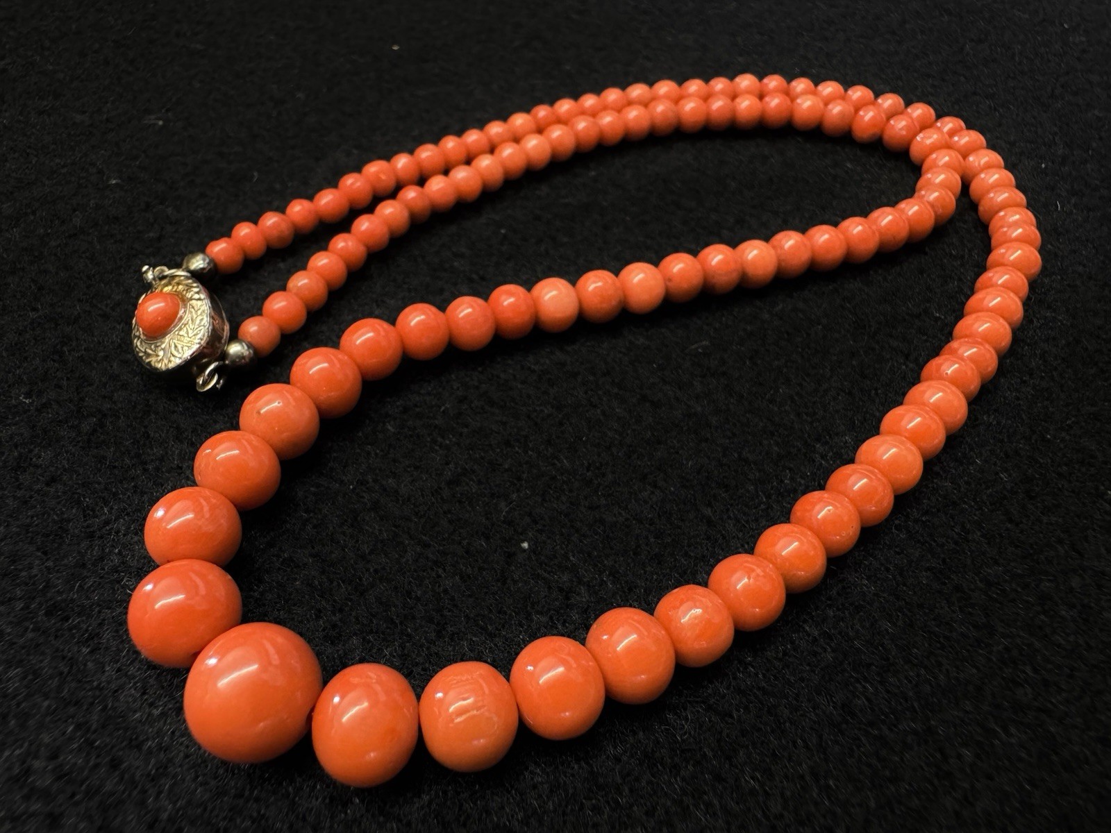 Vintage Vermeil Claps And Natural AAA Salmon Coral Graduated beads necklace 20in