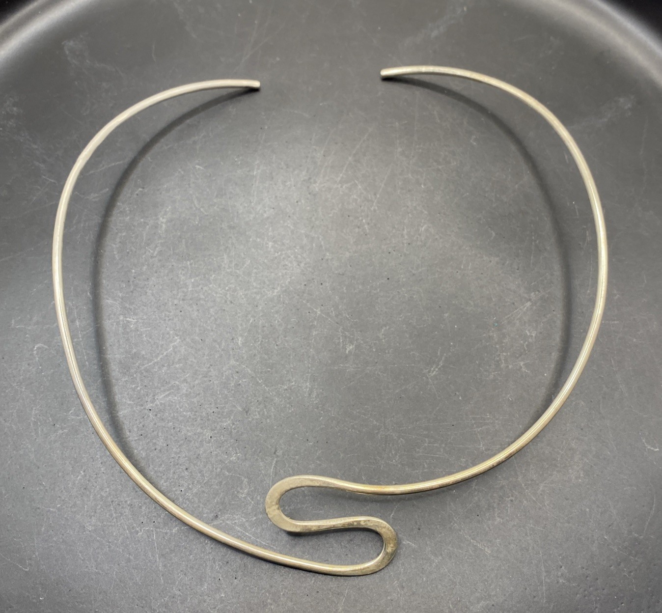 Vintage Sterling Silver S-Neck Twisted Center Collar Choker Necklace