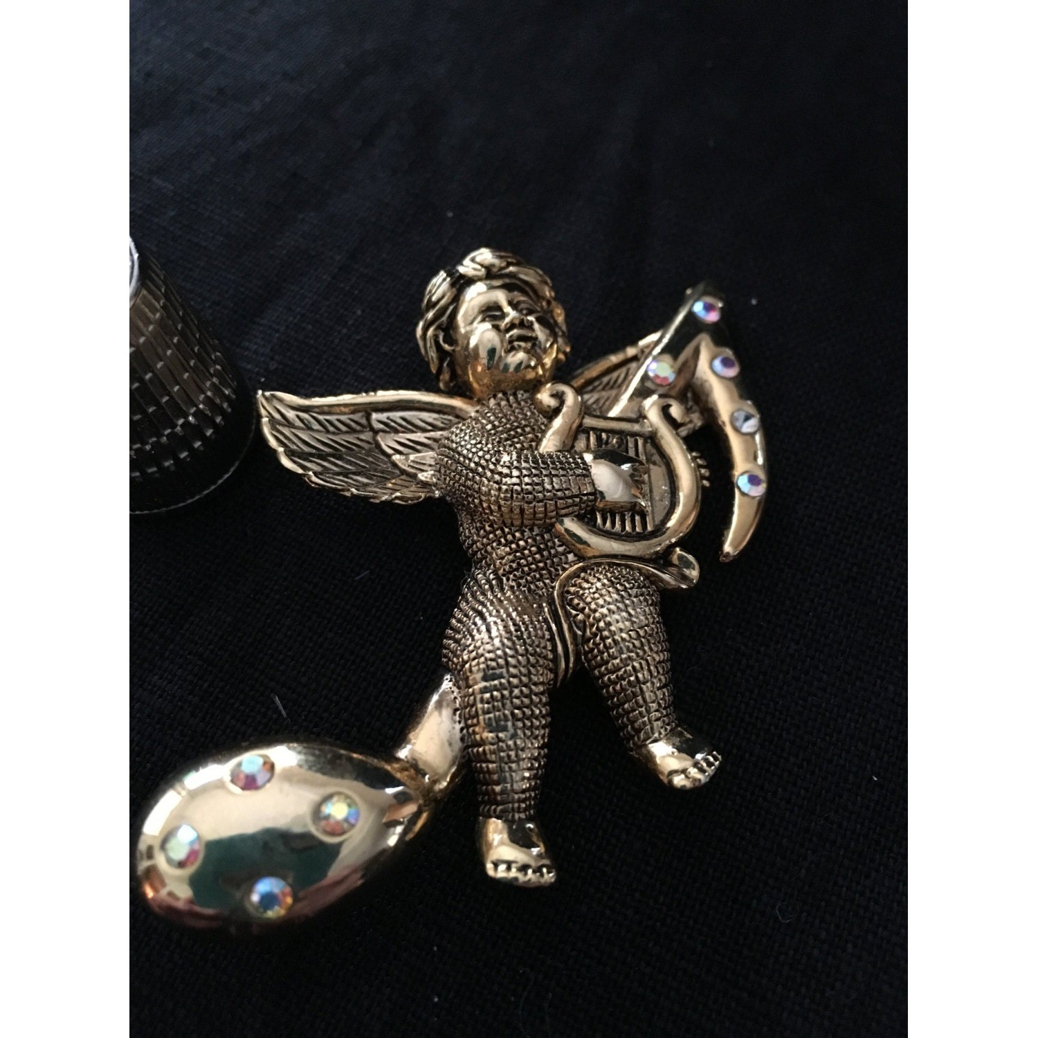 Vintage gold plated angel cherubim brooch
