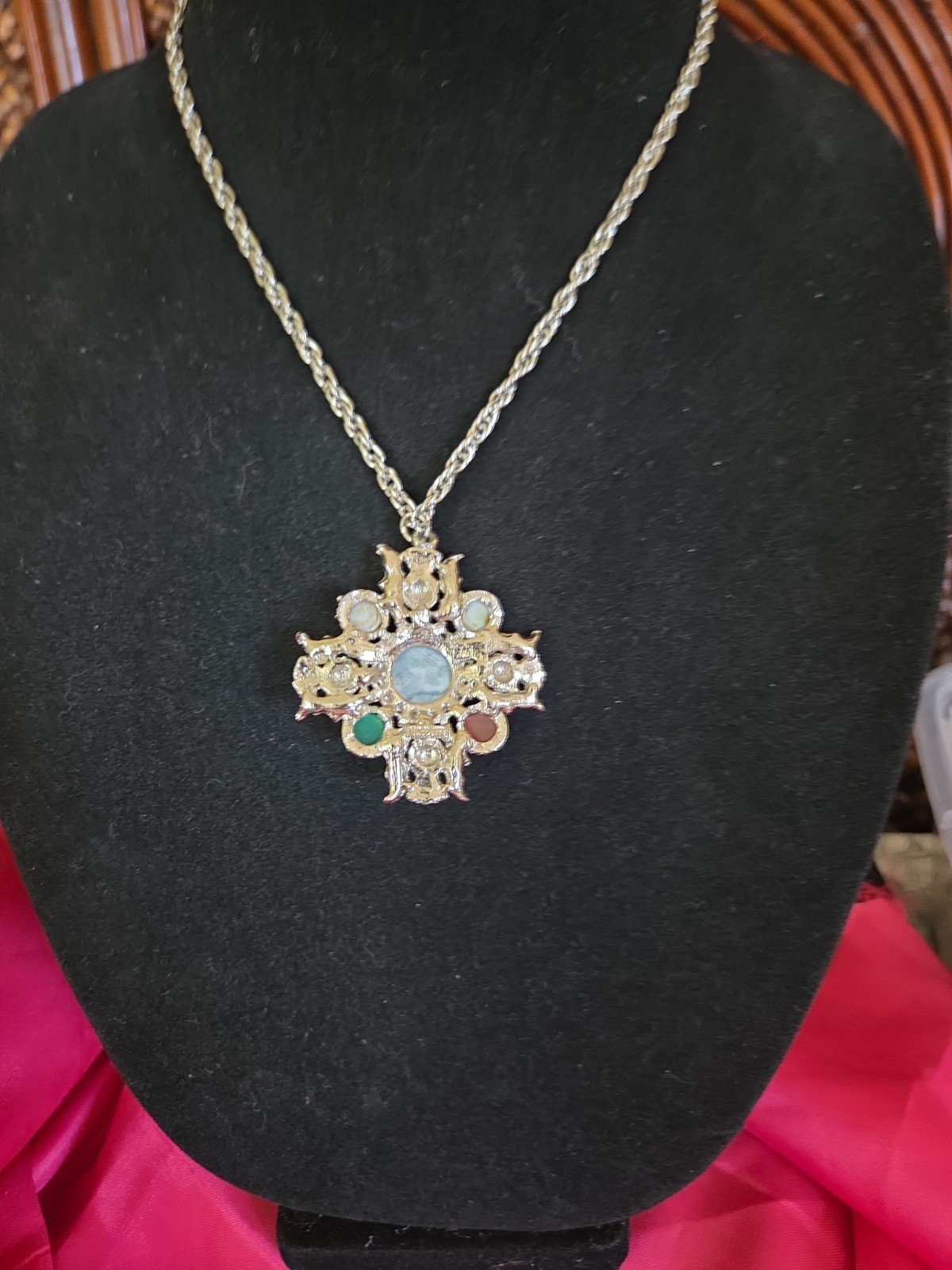 Vintage Scottish Thisel Pendent With Natural Stones 12 In Chain Signed Jacobite