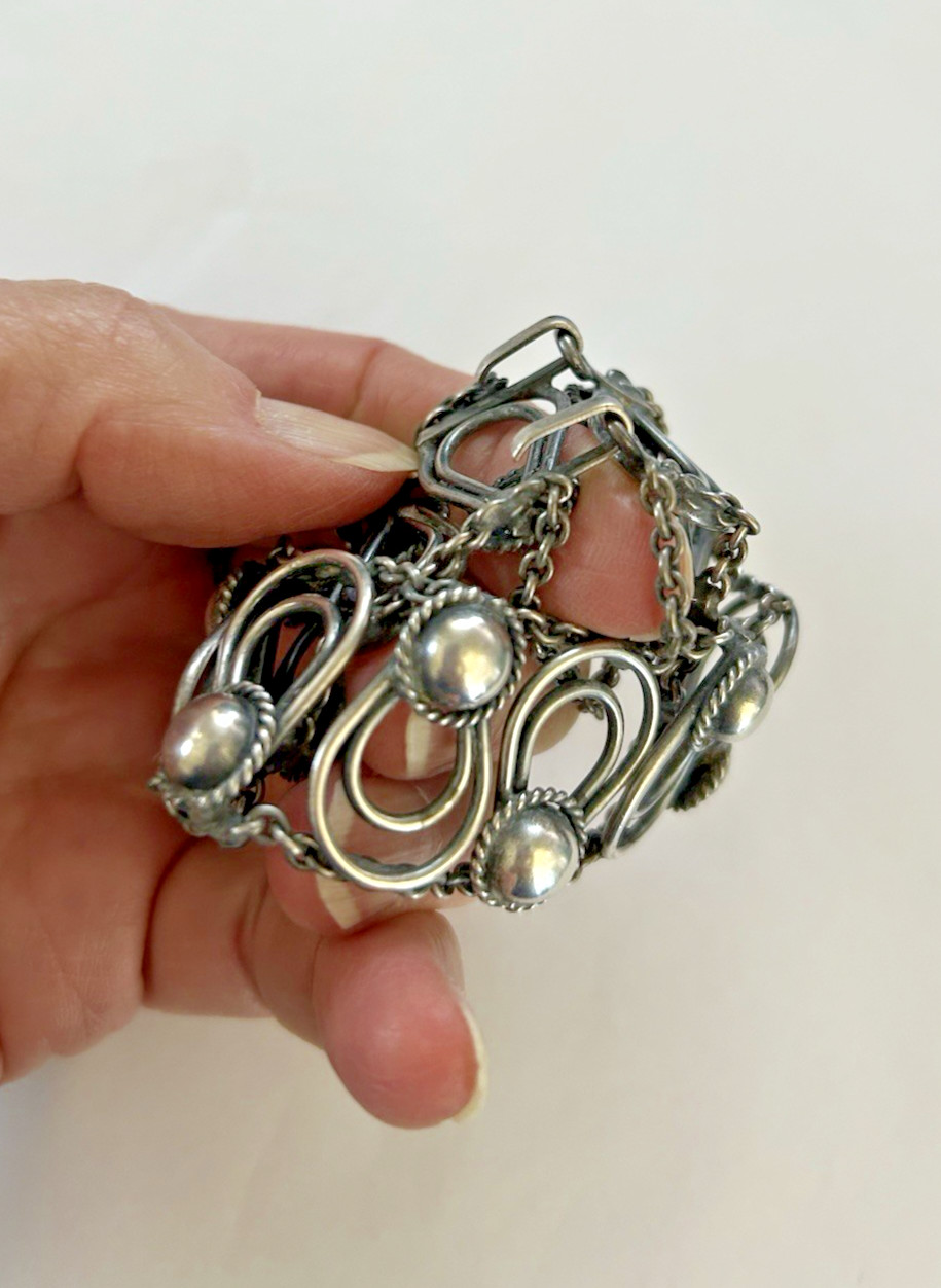 Vintage Mexican Silver Panel Bracelet – Domed Bead Design – 7.25″ – Mid century