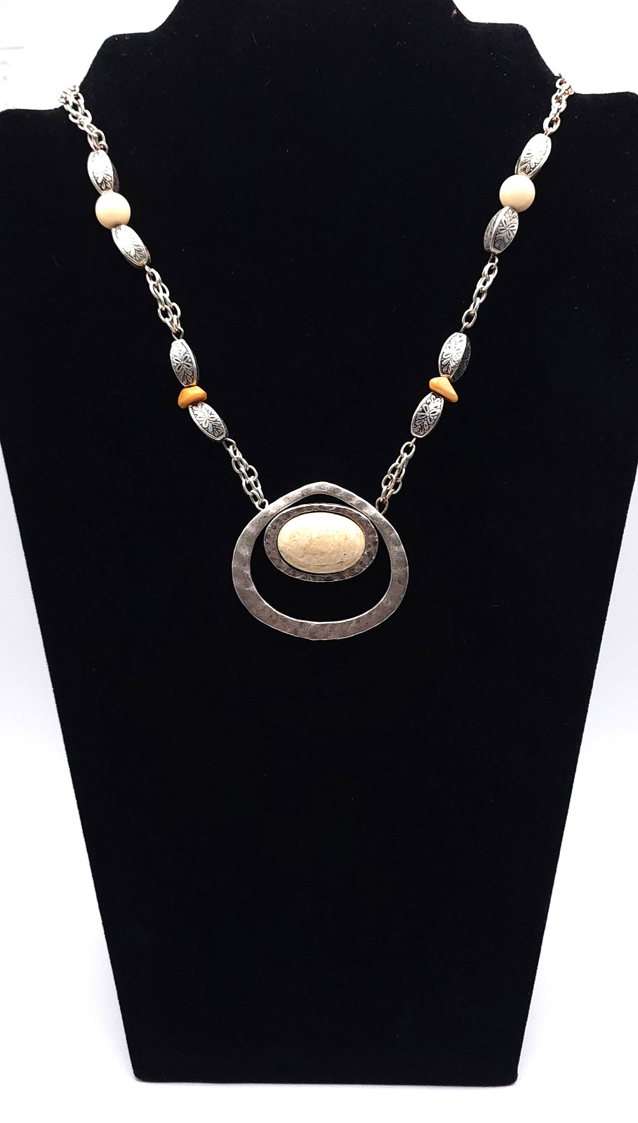 Vintage Avenue Signed Necklace Silver Tone Cream Stone Statement Pendant 18-21in