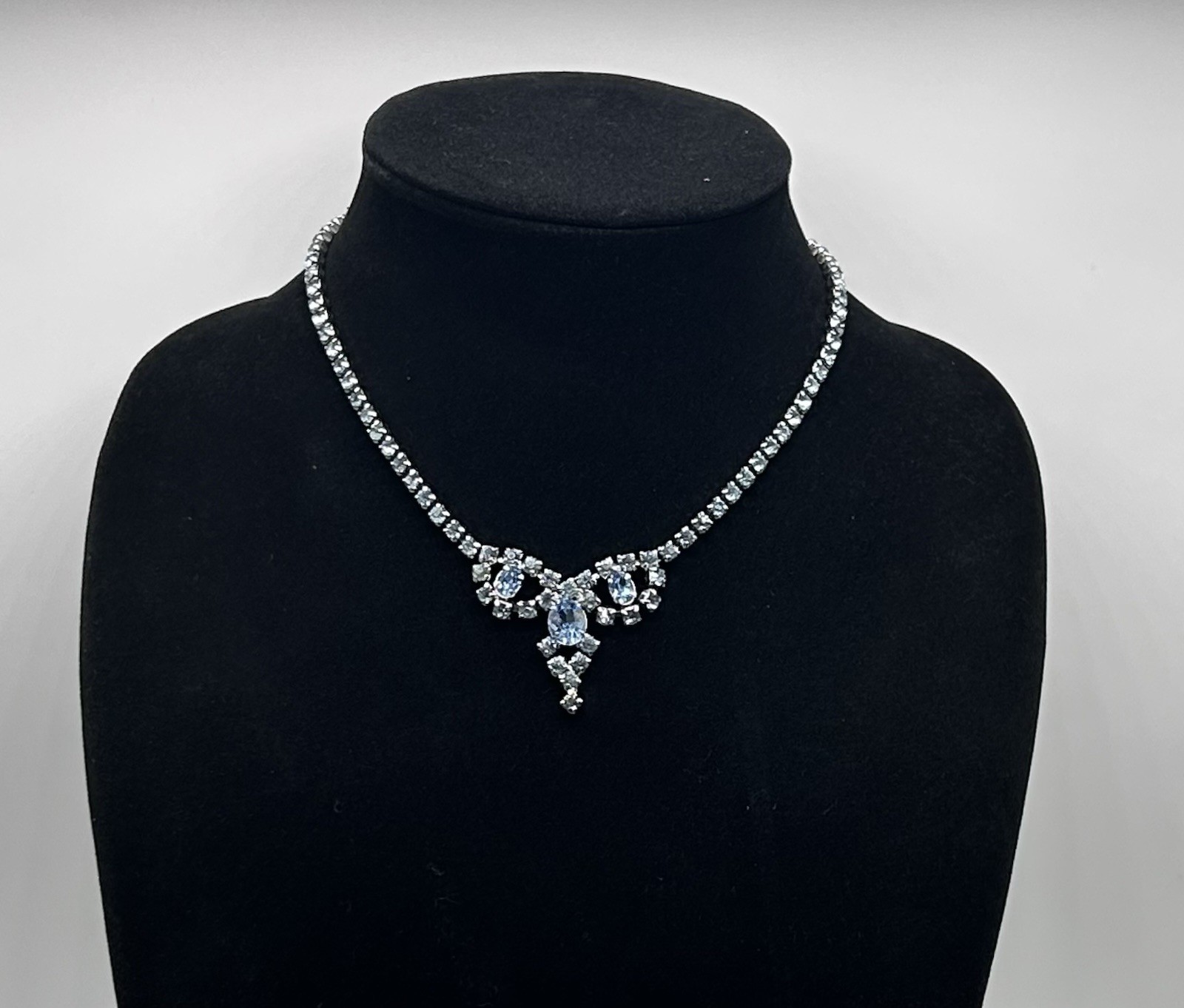 Vtg-BLUE RHINESTONE-Necklace-Choker-Ring-Bracelet-Clip-on Earrings SET