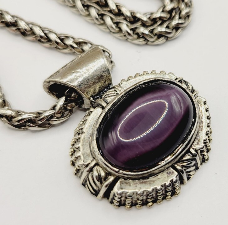 Pendant Necklace Purple CAT EYE Large Silver tone Sliding 21 in Vintage
