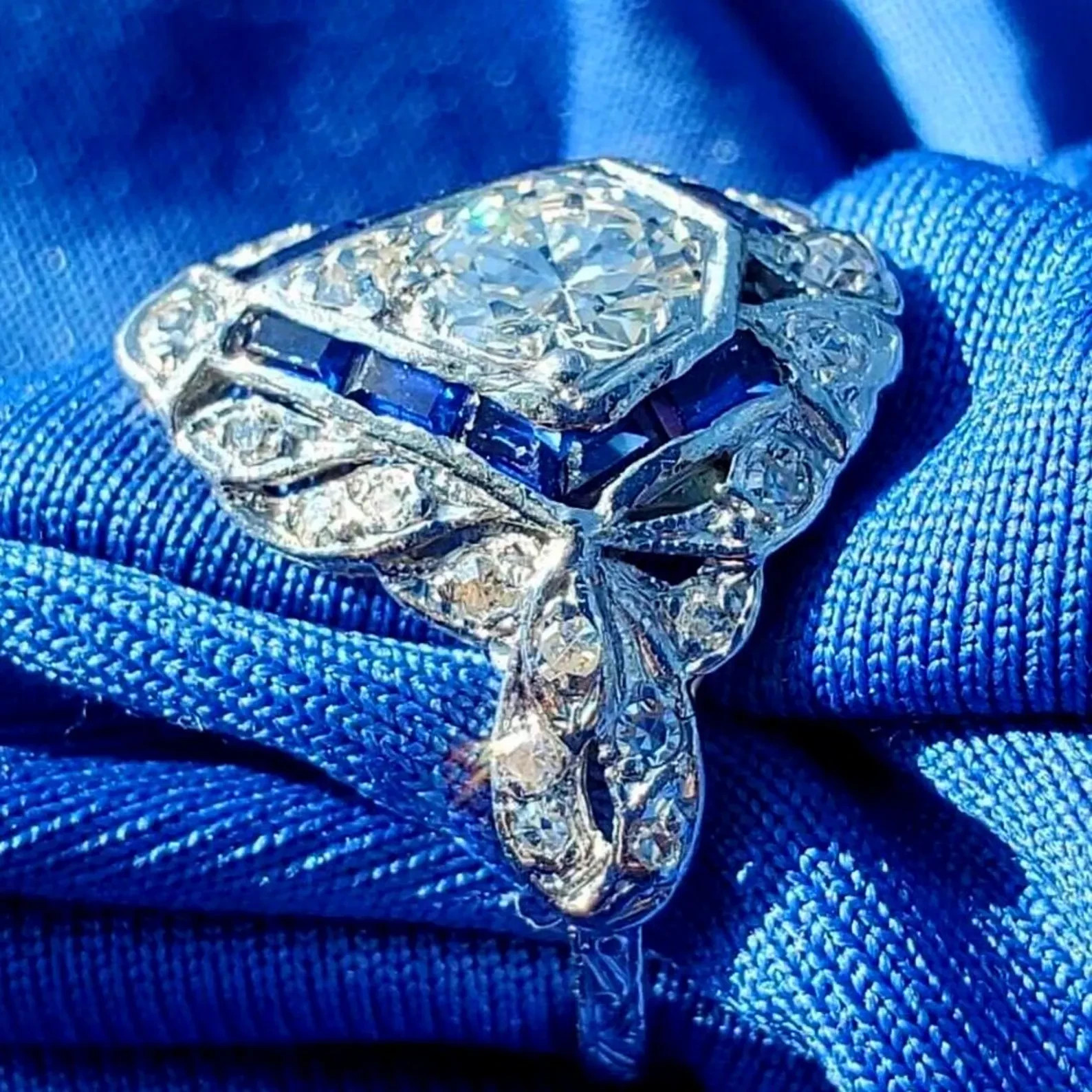 Original EARTH MINED DIAMOND Deco Engagement Ring PLATINUM Statement Solitaire 5