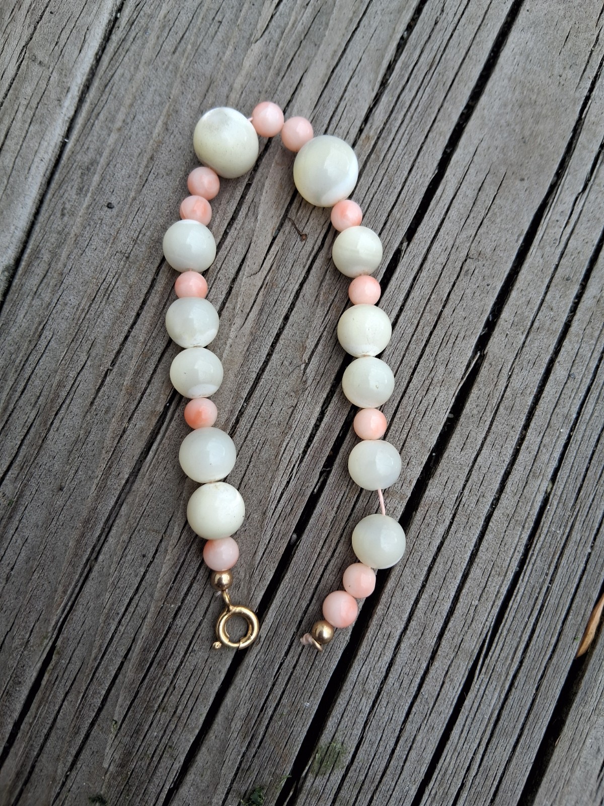 Vtg Mother Of Pearl And Pink Coral Bracelet Gold Filled Clasp 12kgf