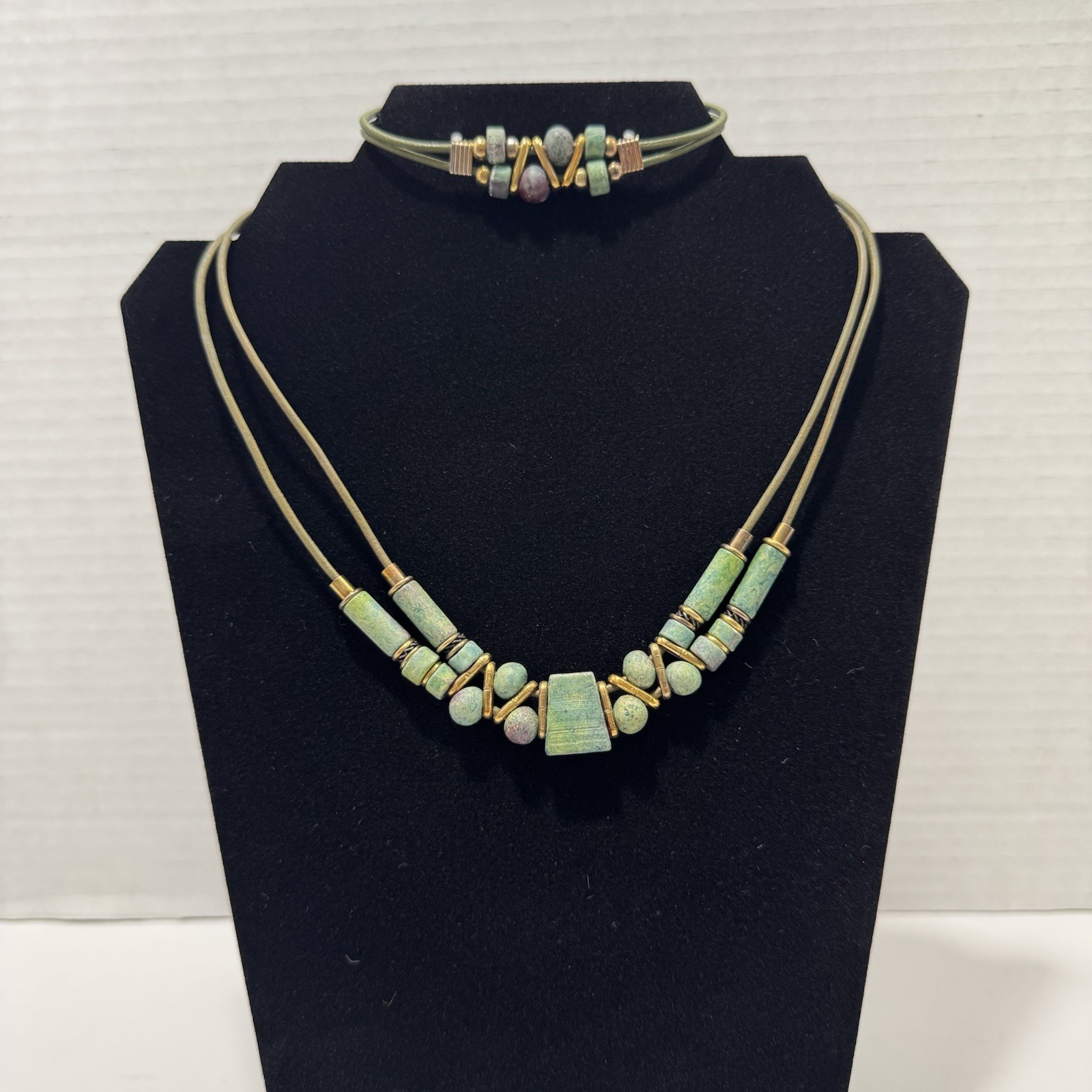 Vtge Handcrafted Necklace & Bracelet Set, Gold Tone & Natural Stones Turquoise??