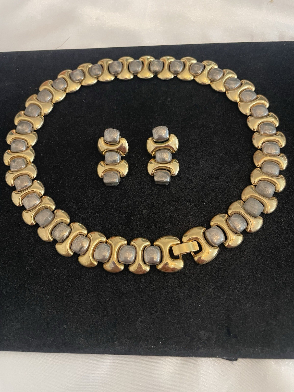 Vintage Gold & Silver Tone Choker Necklace PIERCED Matching Earrings Unbranded