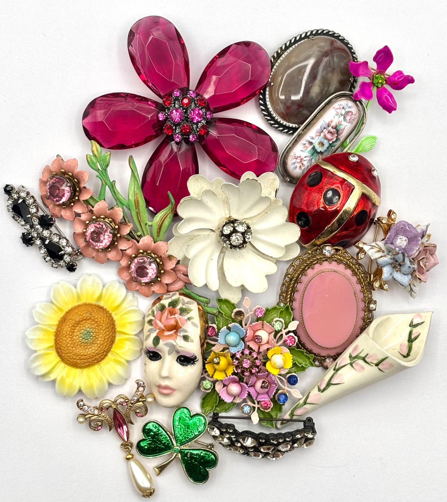 Vintage to Mod flower brooch LOT~17 Pieces~Huge Lady Bug~Porcelain~Spring💐