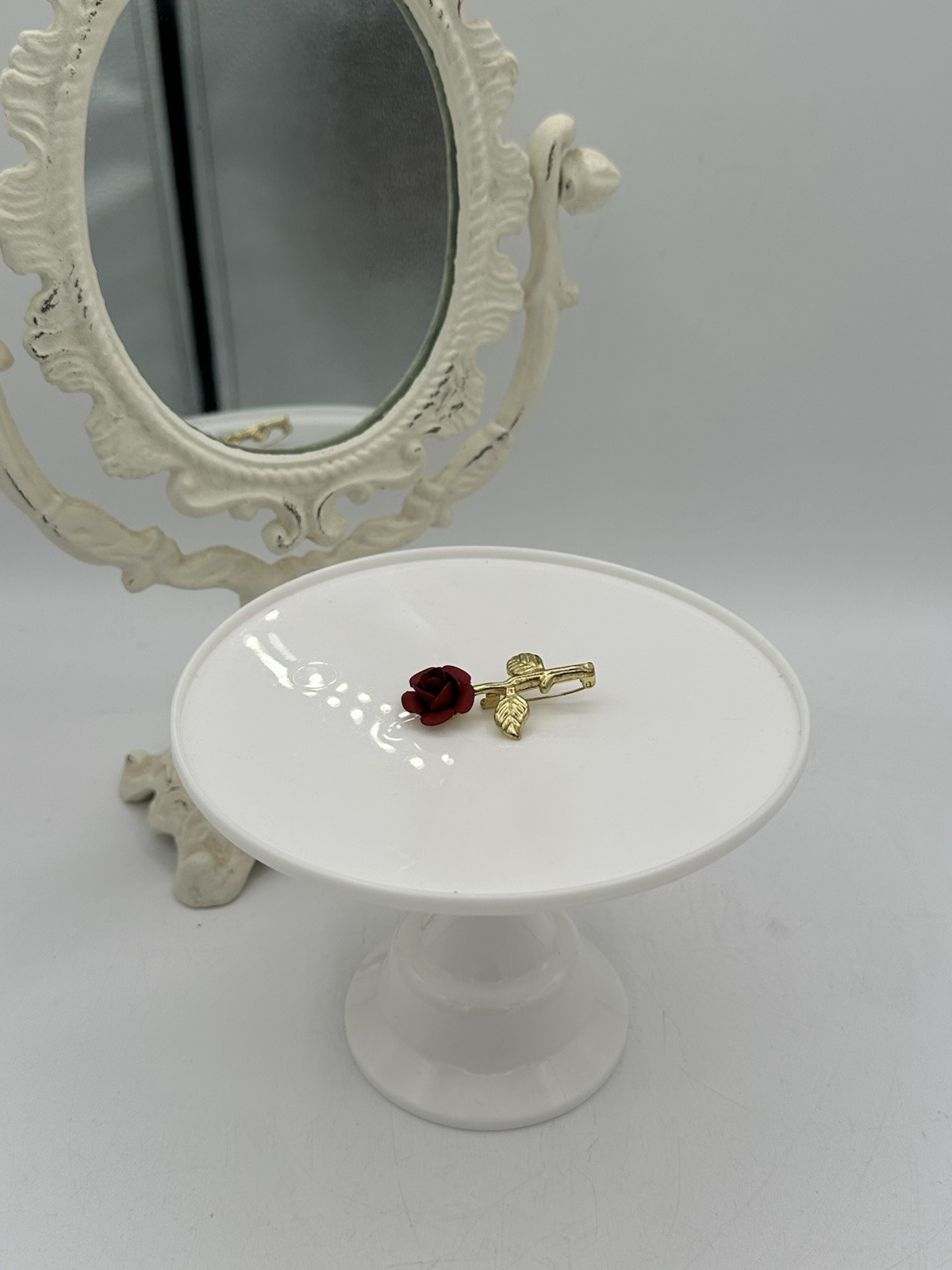 Small Vintage Brooch Red Rose Shaped Gold Tone Plated
