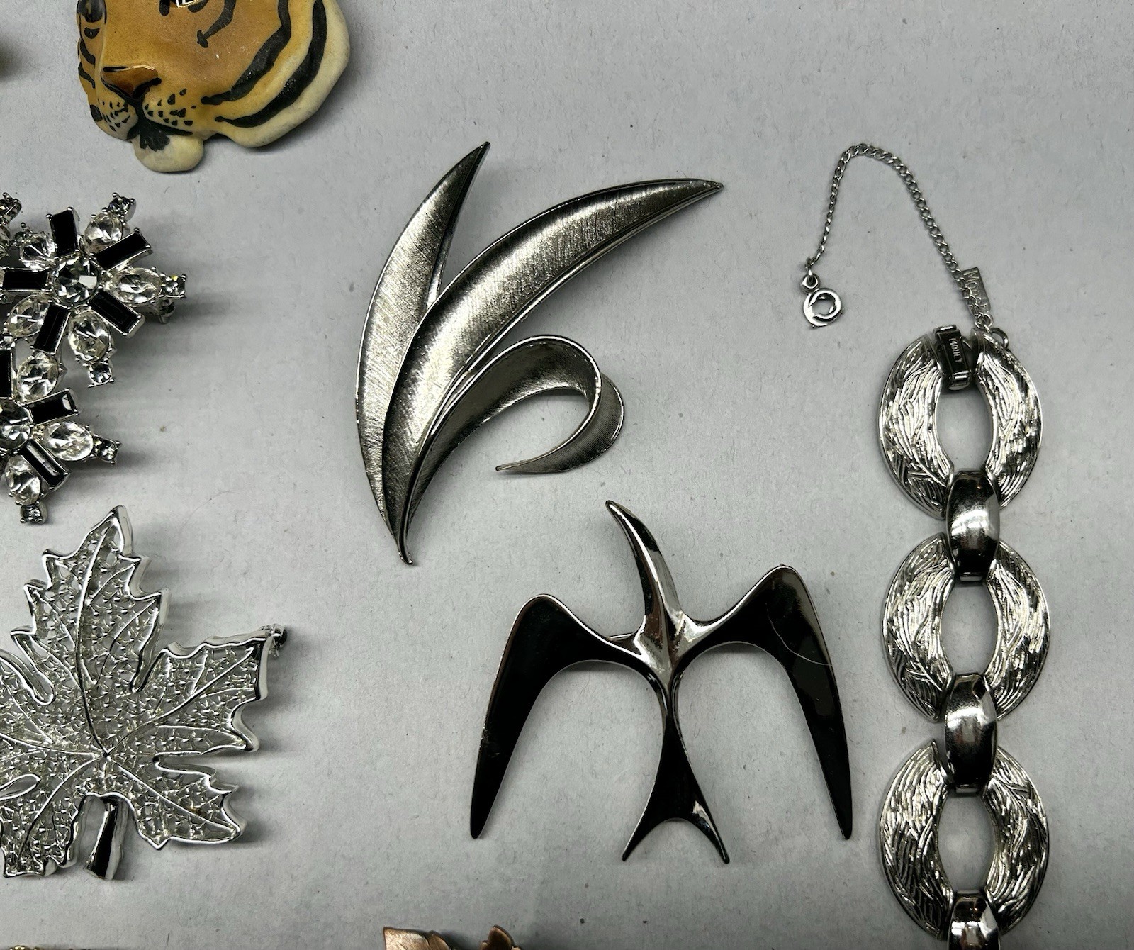 Vtg. Mixed Brooch & Necklace Lot Monet SarahCov 20pc Jewelry Bundle | USA Seller