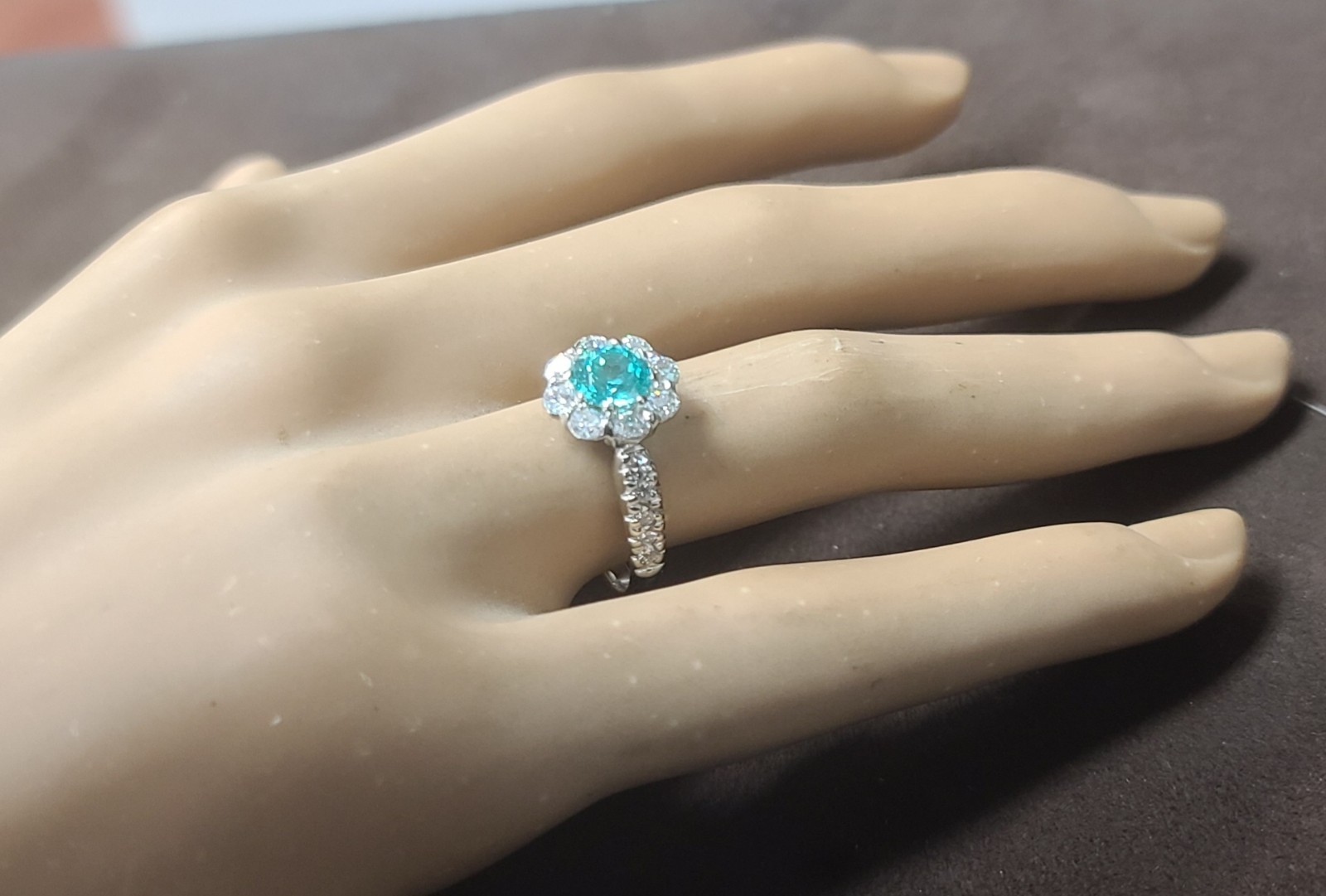 Vintage 14k White Gold Engagement Ring 1.32CT. Blue Neon Tourmaline Round Cut