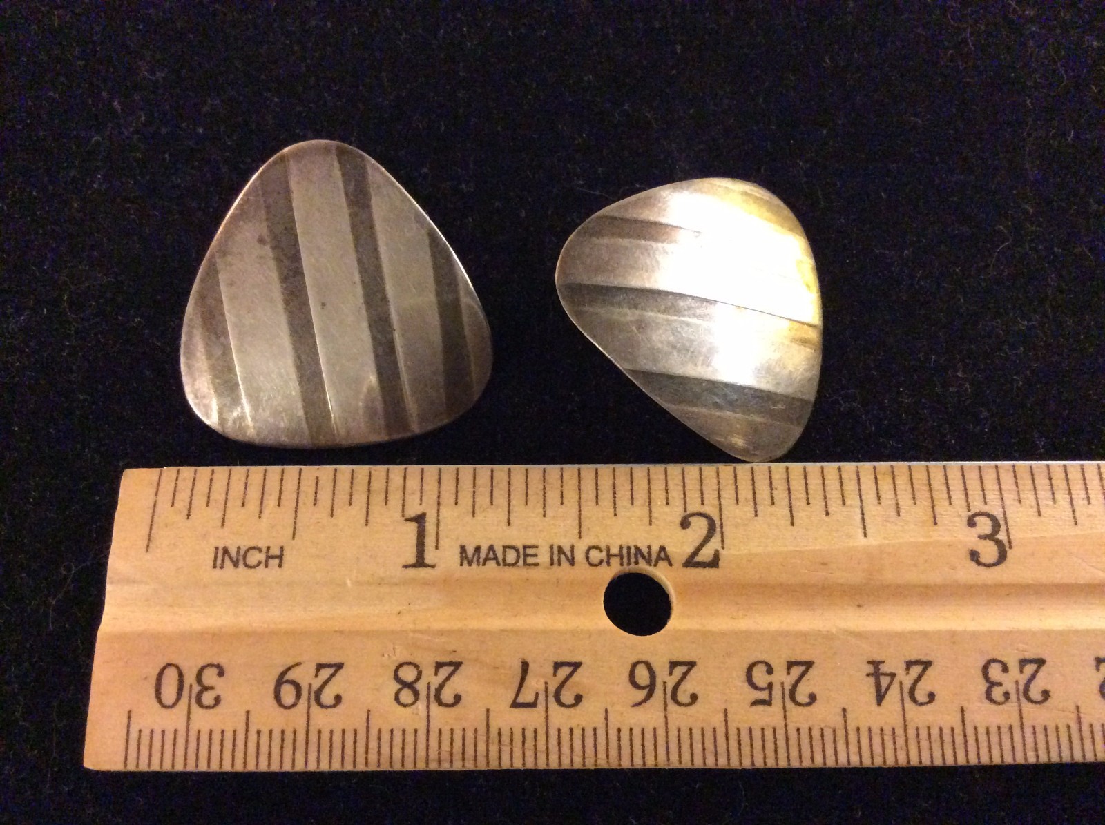 VINTAGE STERLING SILVER TEXTURE STUD EARRINGS
