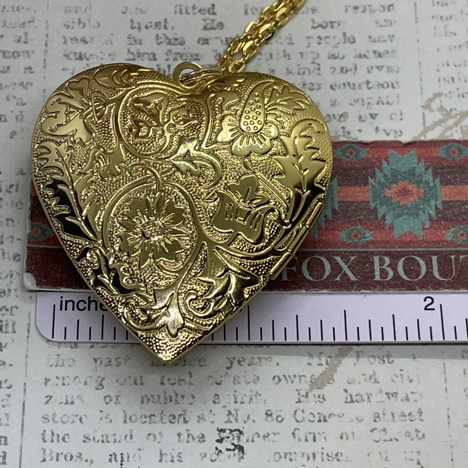 Gold Heart Locket Photo Birthday Anniversary Wedding Cameo Bee Honey Necklace