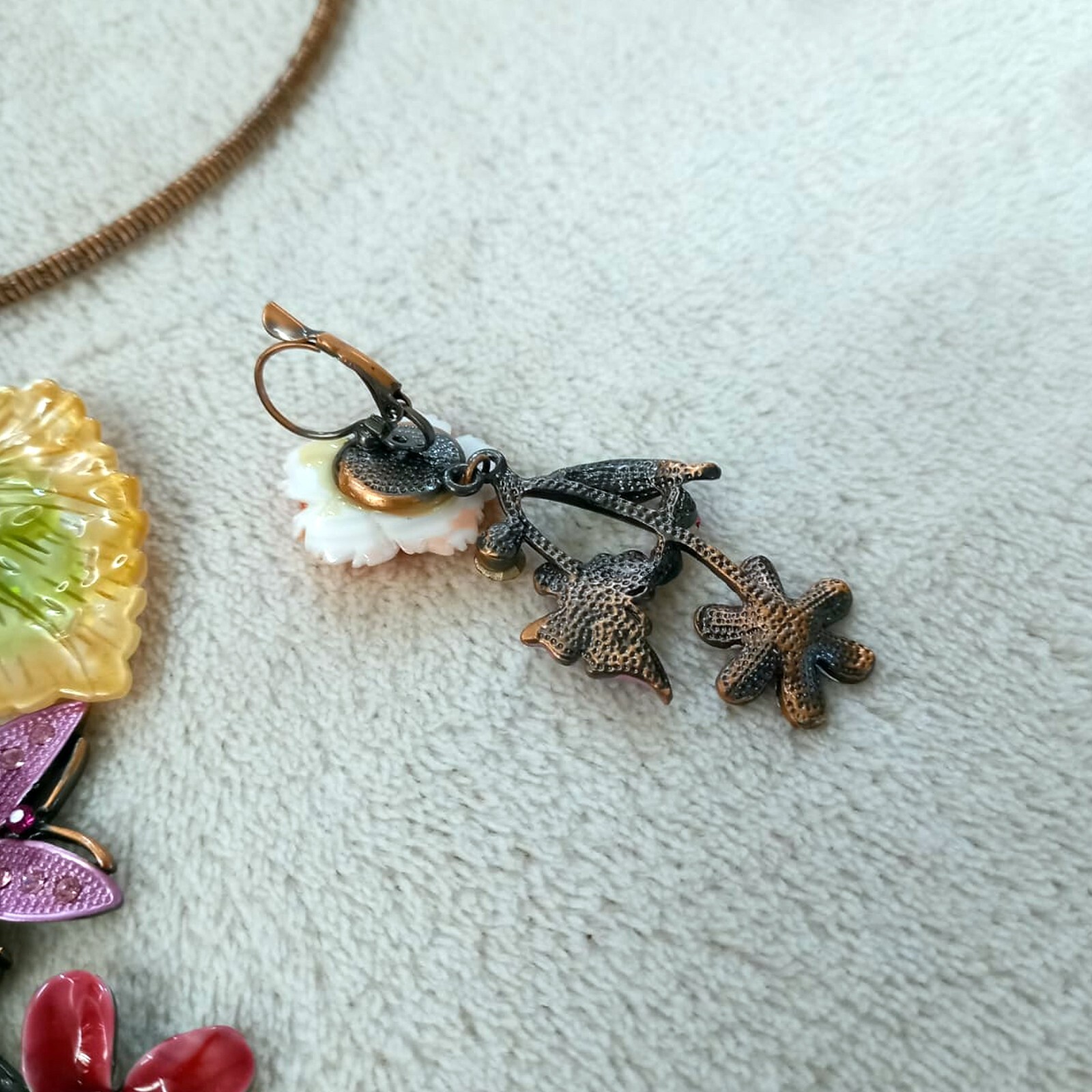 Women’s Necklace With Earring Bird on a Branch Flower on Copper Band