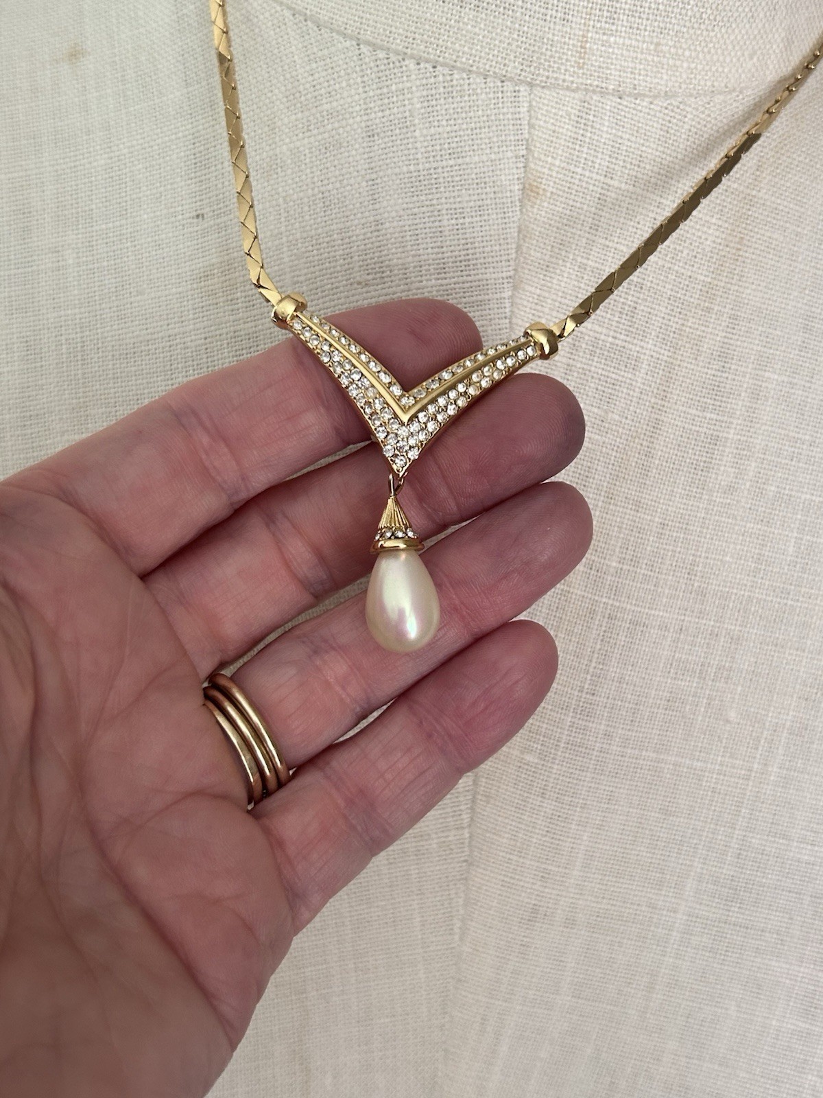 Christian Dior 1980s Pearl Rhinestone Double Fan Pendant Necklace Gold VTG J21