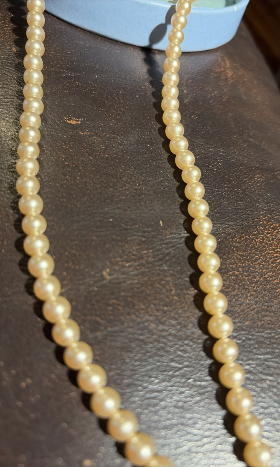 Long Vintage Champagne Faux Pearl Opera Necklace 21″ In Original Round Box