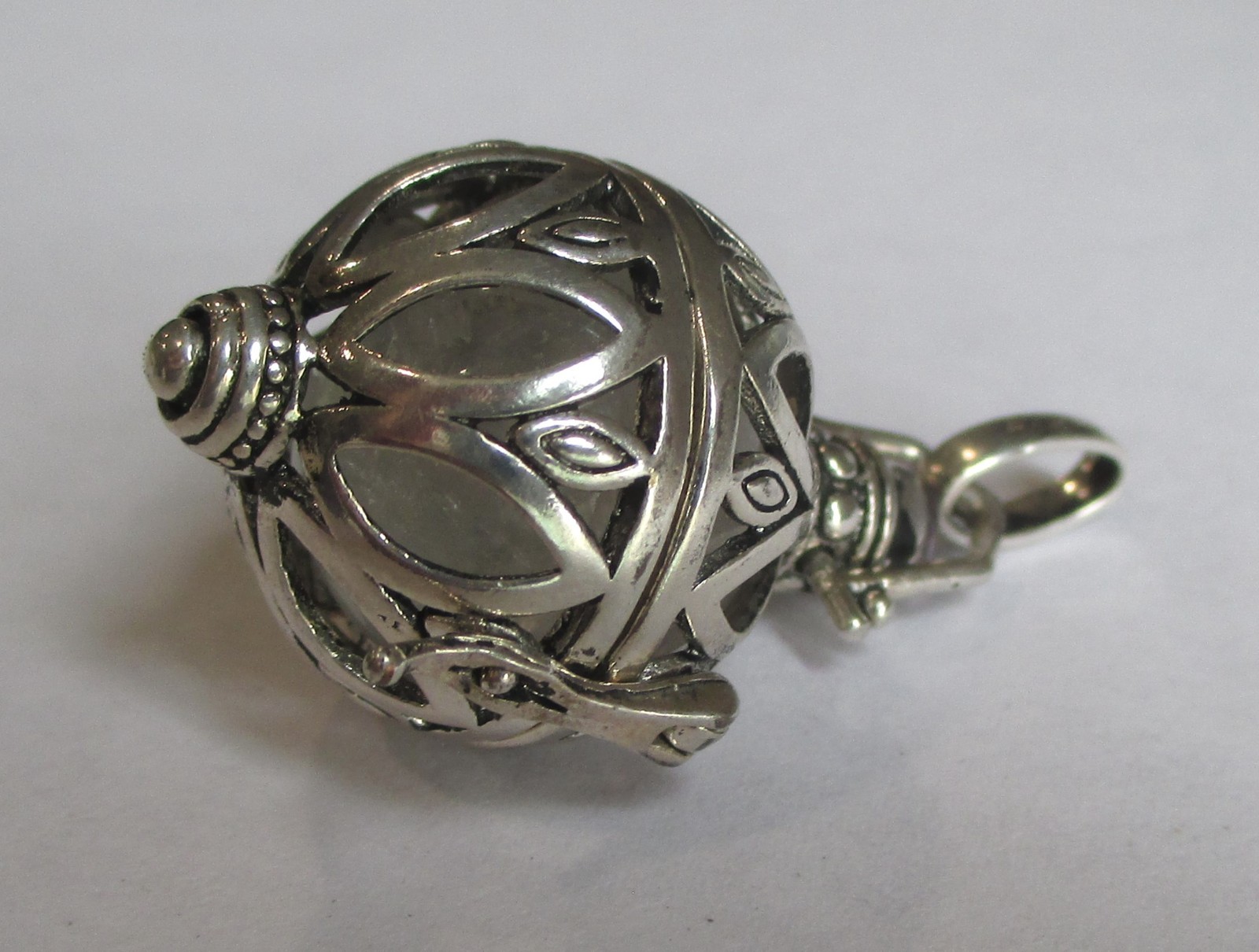 STERLING SILVER QUARTZ CRYSTAL ORB LOCKET PENDANT POOLS OF LIGHT STYLE