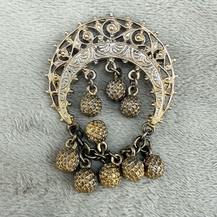 Vintage Brooch Solje Gold Tone Crescent Moon