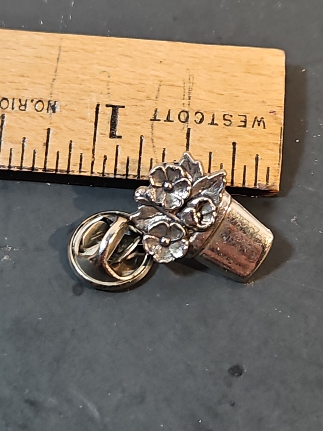 Flower Pot & Flowers Pin Gardening Plant Lover Gift Silver Tone P1