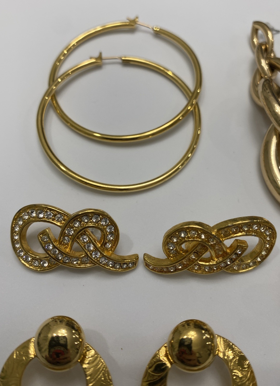 ✨Vintage To Now Lot Of 9 Pairs Beautiful Gold Tone Estate Pierced Earrings✨