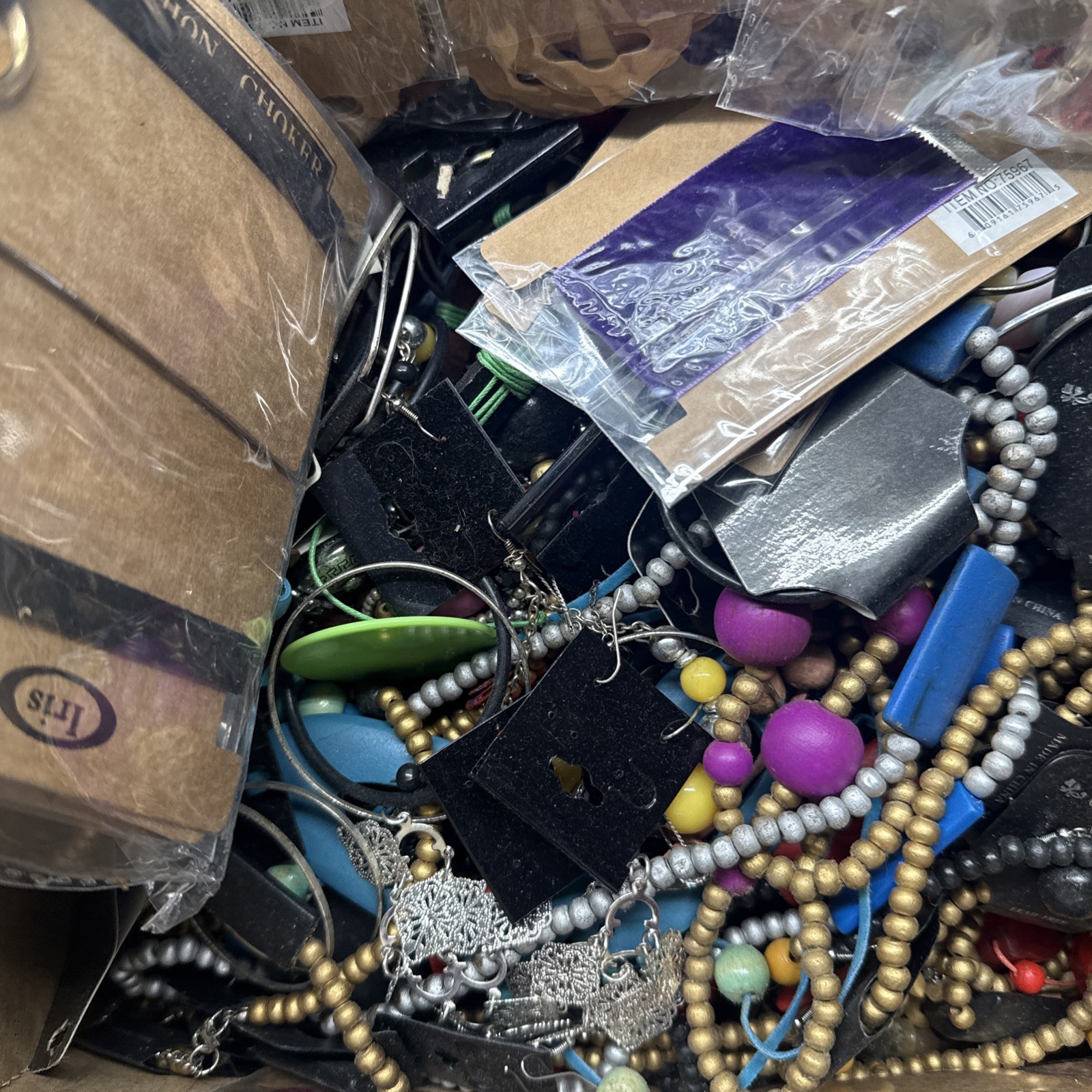 JEWELRY Lot Pieces Fashion About 14 Pounds Worth Wholesale Resale
