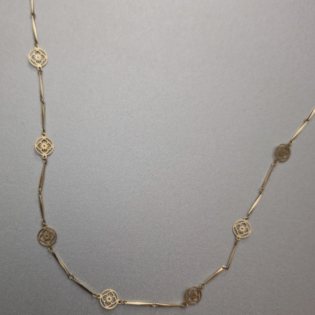 Vintage 1979 Avon Flowerlace Necklace Goltone, In Original Box