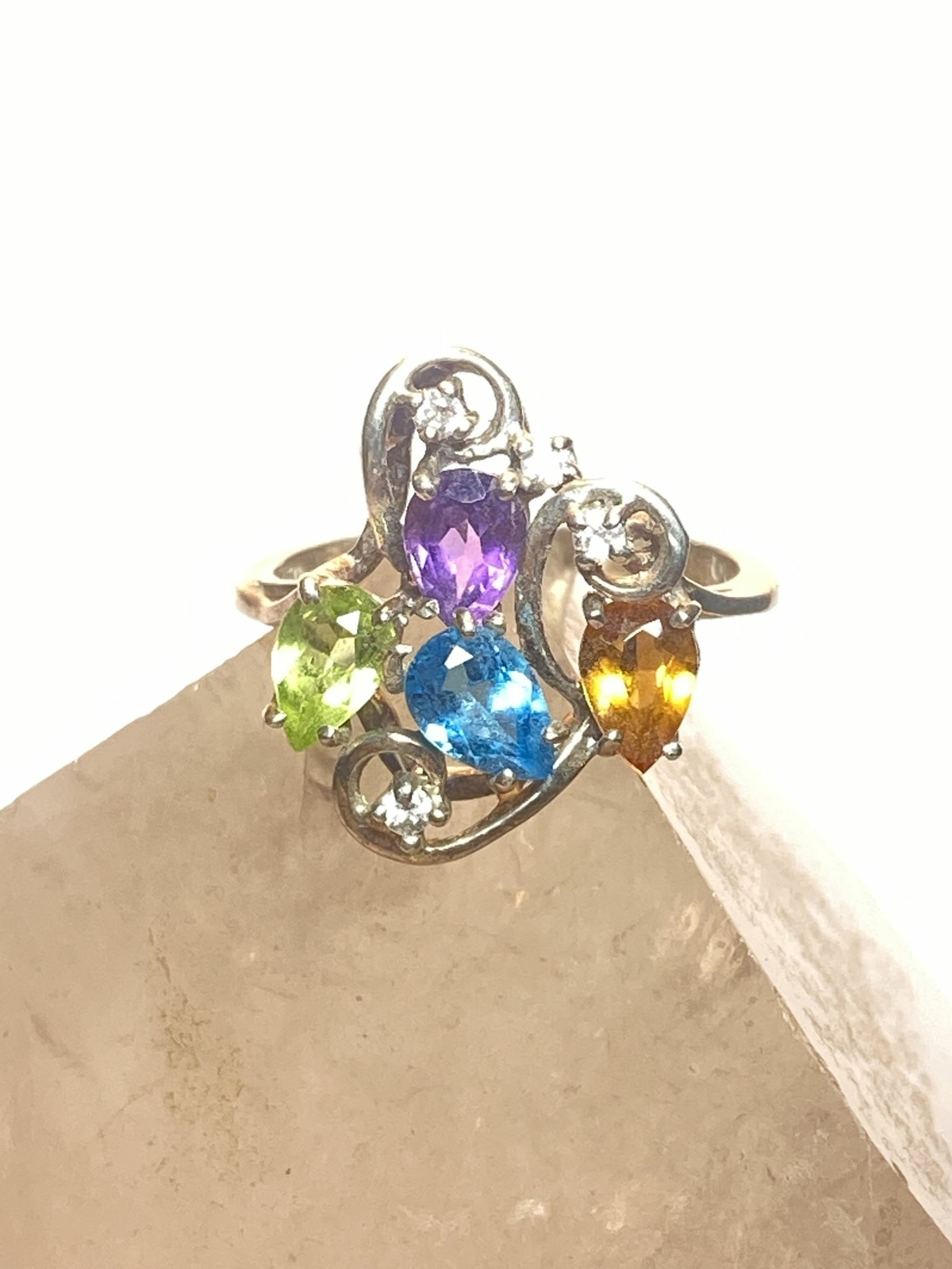 Cocktail ring size 6.75 sparkly colored stones blue pink yellow pinky sterling s