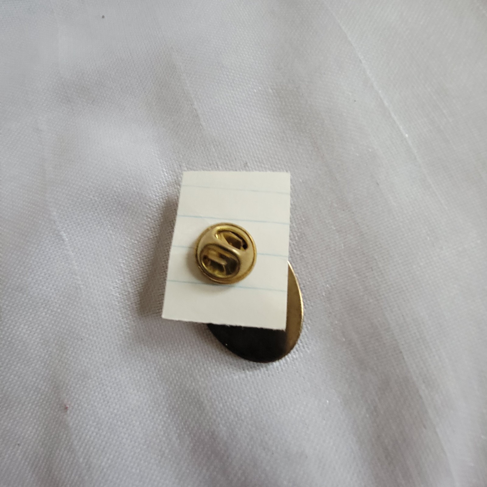 Vintage oval guardian angel vatican lapel pin brooch