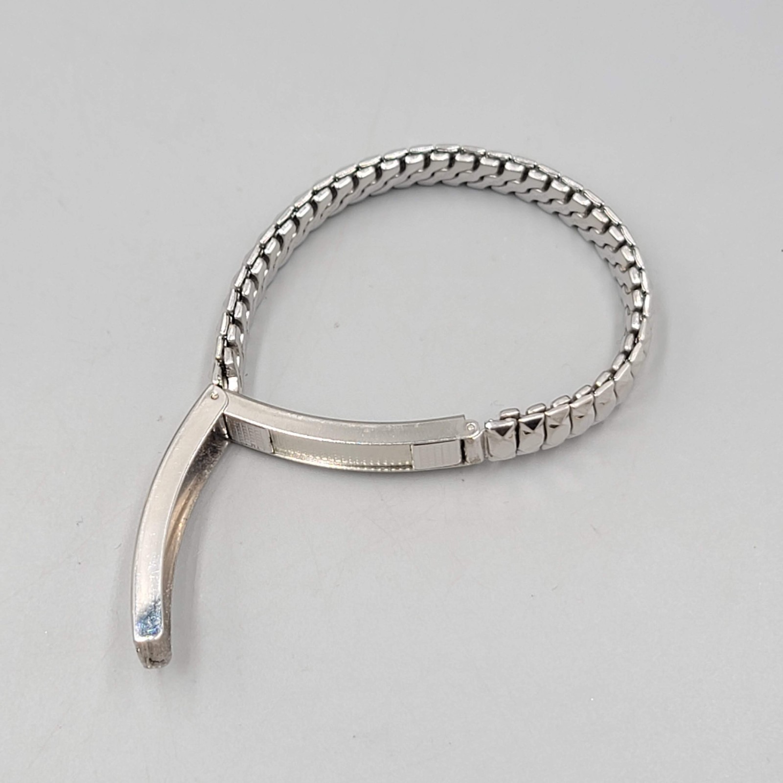 Vintage KAY Id Bracelet Silver tone Expanding Hidden Compartment 6 in