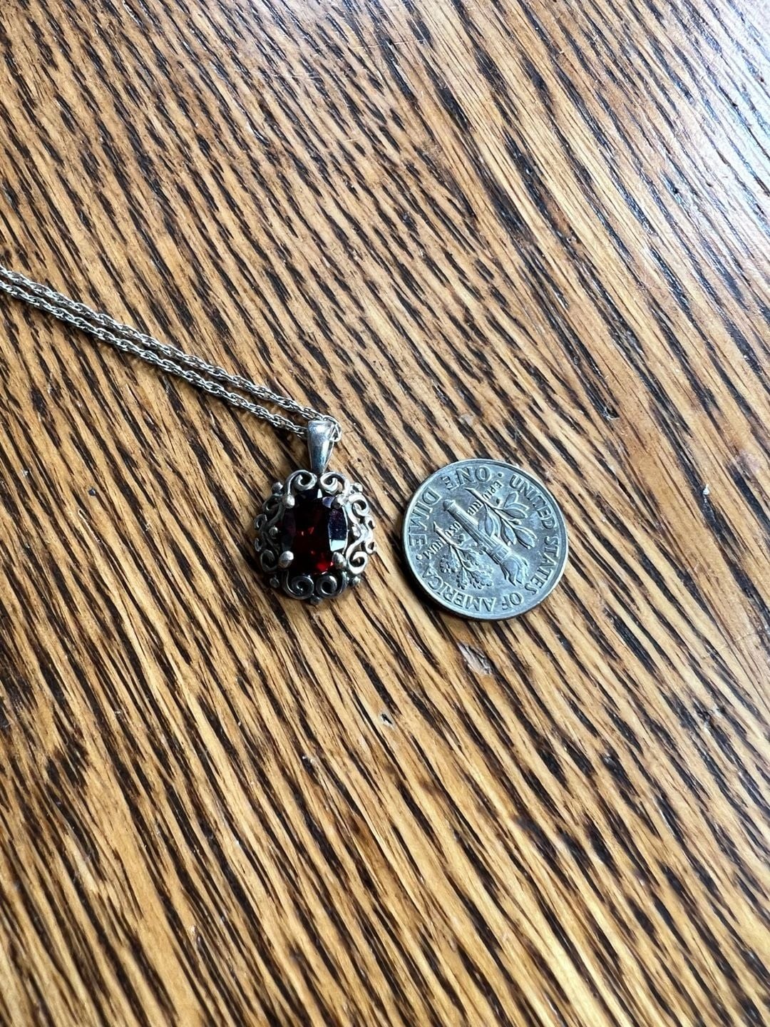 Vintage Sterling Silver Oval Garnet Filigree Pendant Necklace
