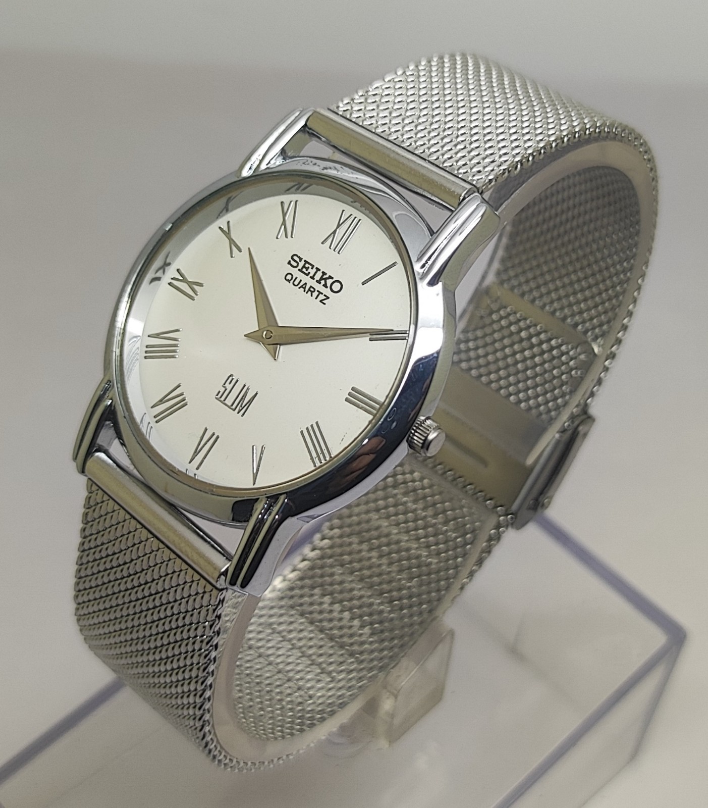 Vintage Seiko Slim Quartz White Dial Men’s Wrist Watch