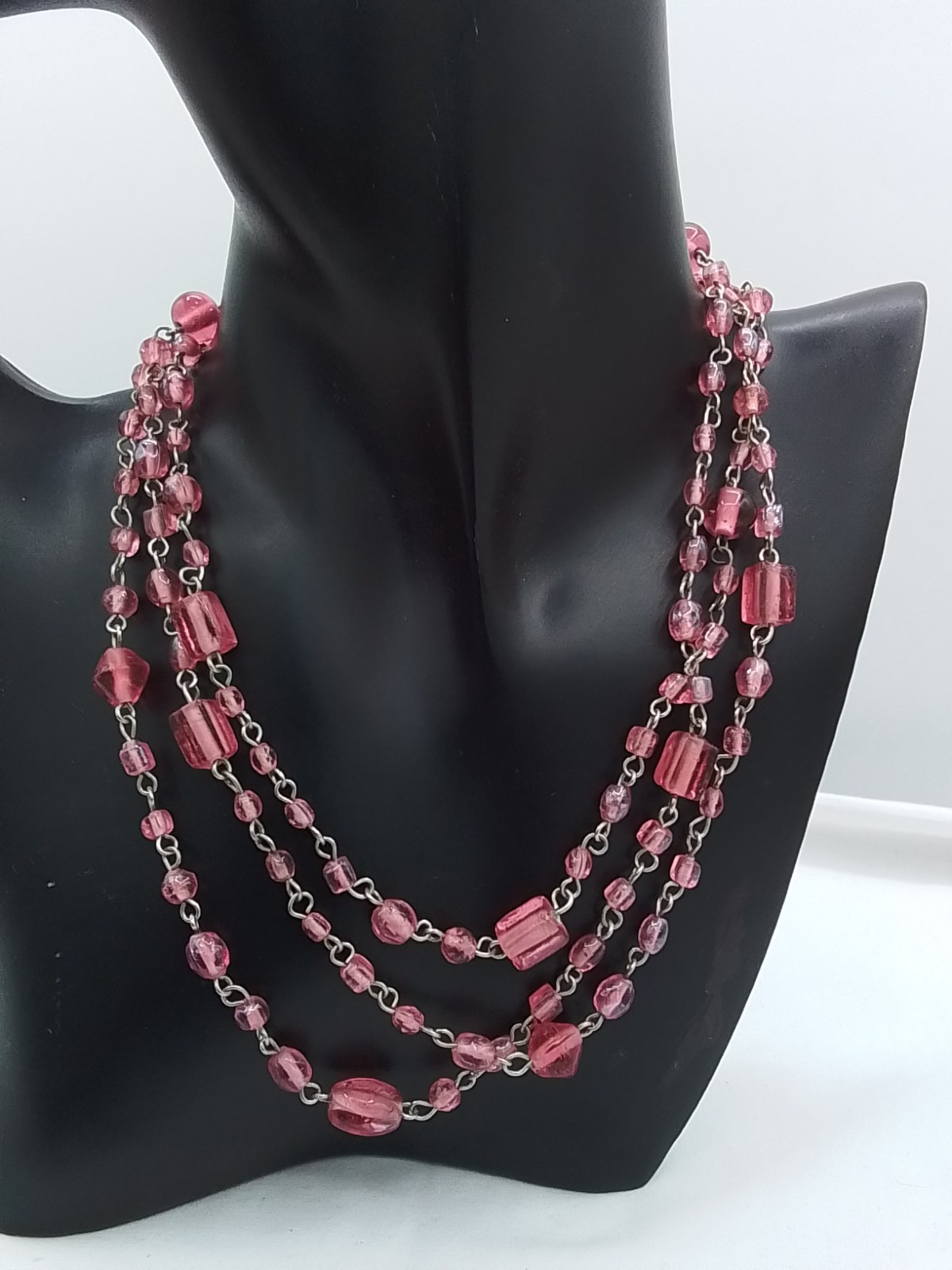 46″ PINK ART GLASS VINTAGE ESTATE NECKLACE CUBE & ROUND SHAPE BEADS CHAIN LINKED
