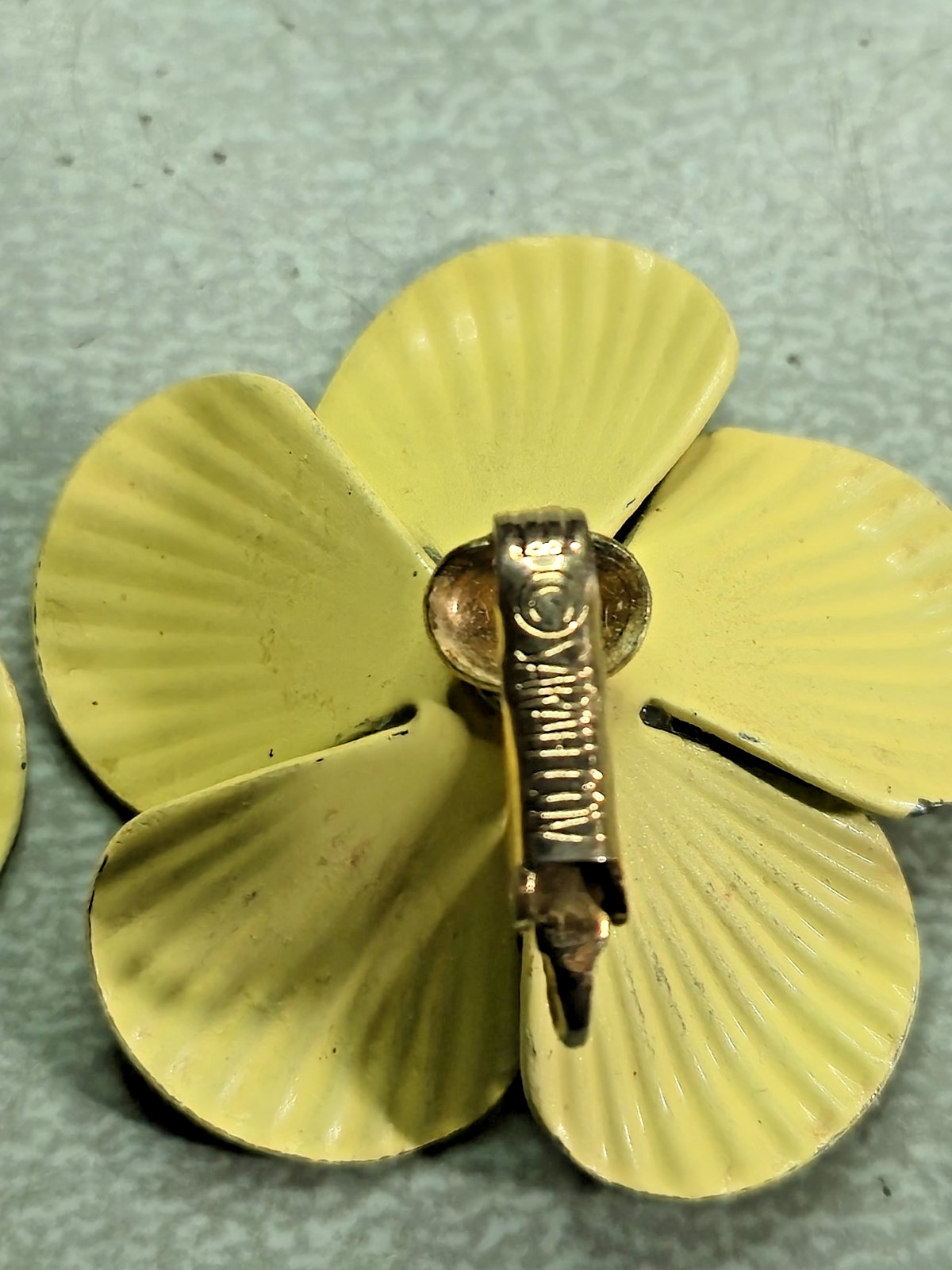 Vintage Sarah Coventry Enameled Yellow Primrose Flower Brooch and Earrings 1962