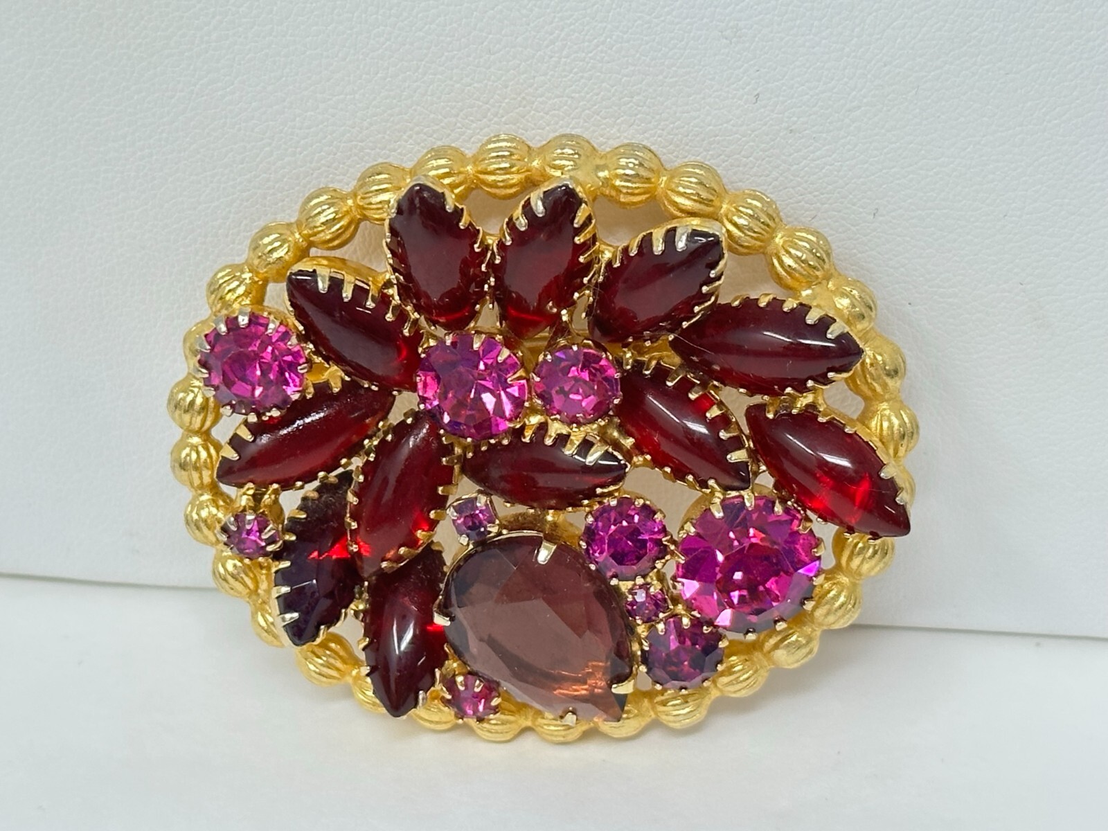 Vintage EDLEE Creations Goldtone Red Magenta Purple Rhinestone Oval 2.25″ Brooch